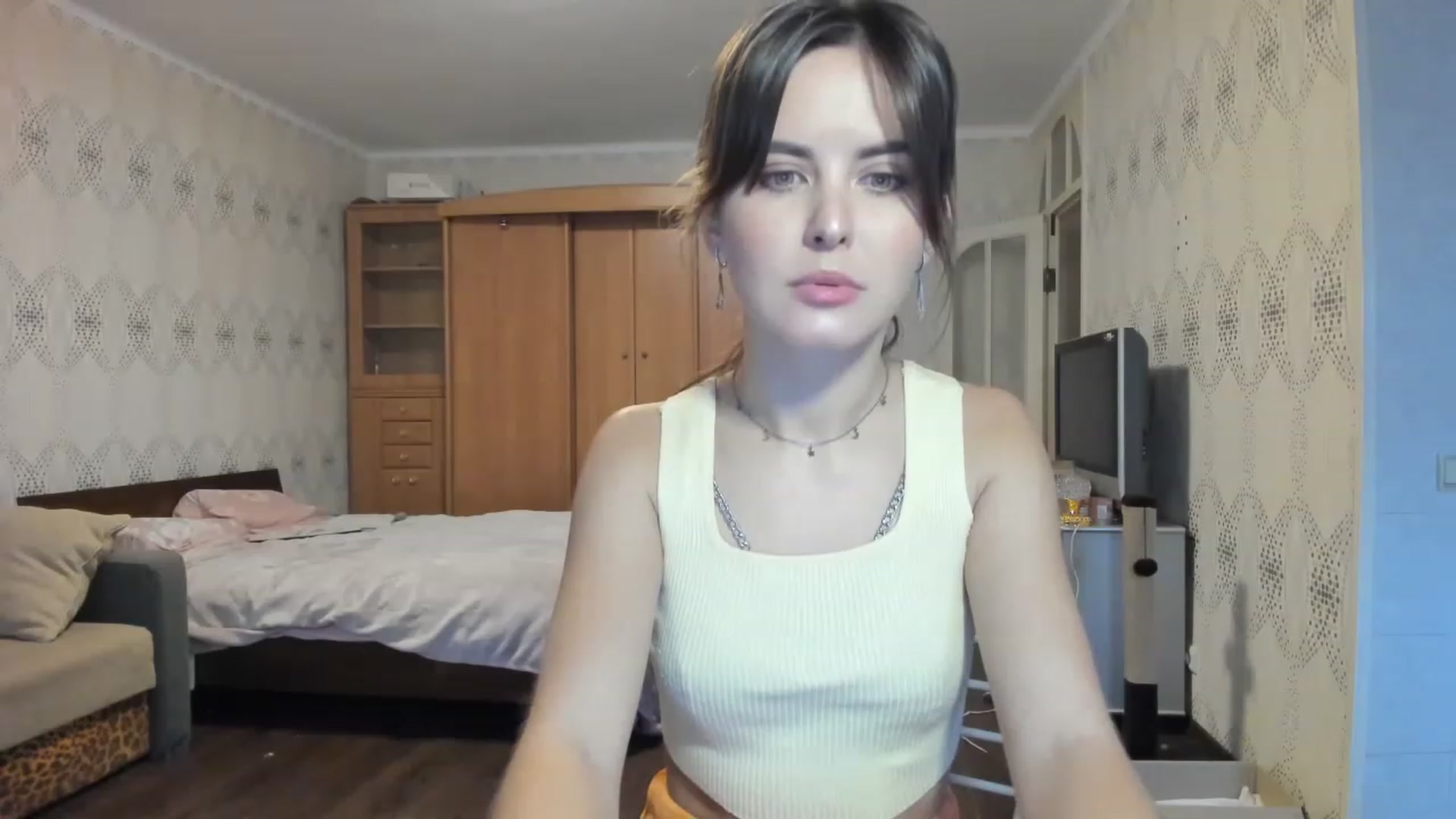 Gallery image thumbnail from Ms_Pizza's myfreecams stream on, 12/16/2022, 12:30 image 13 of 20