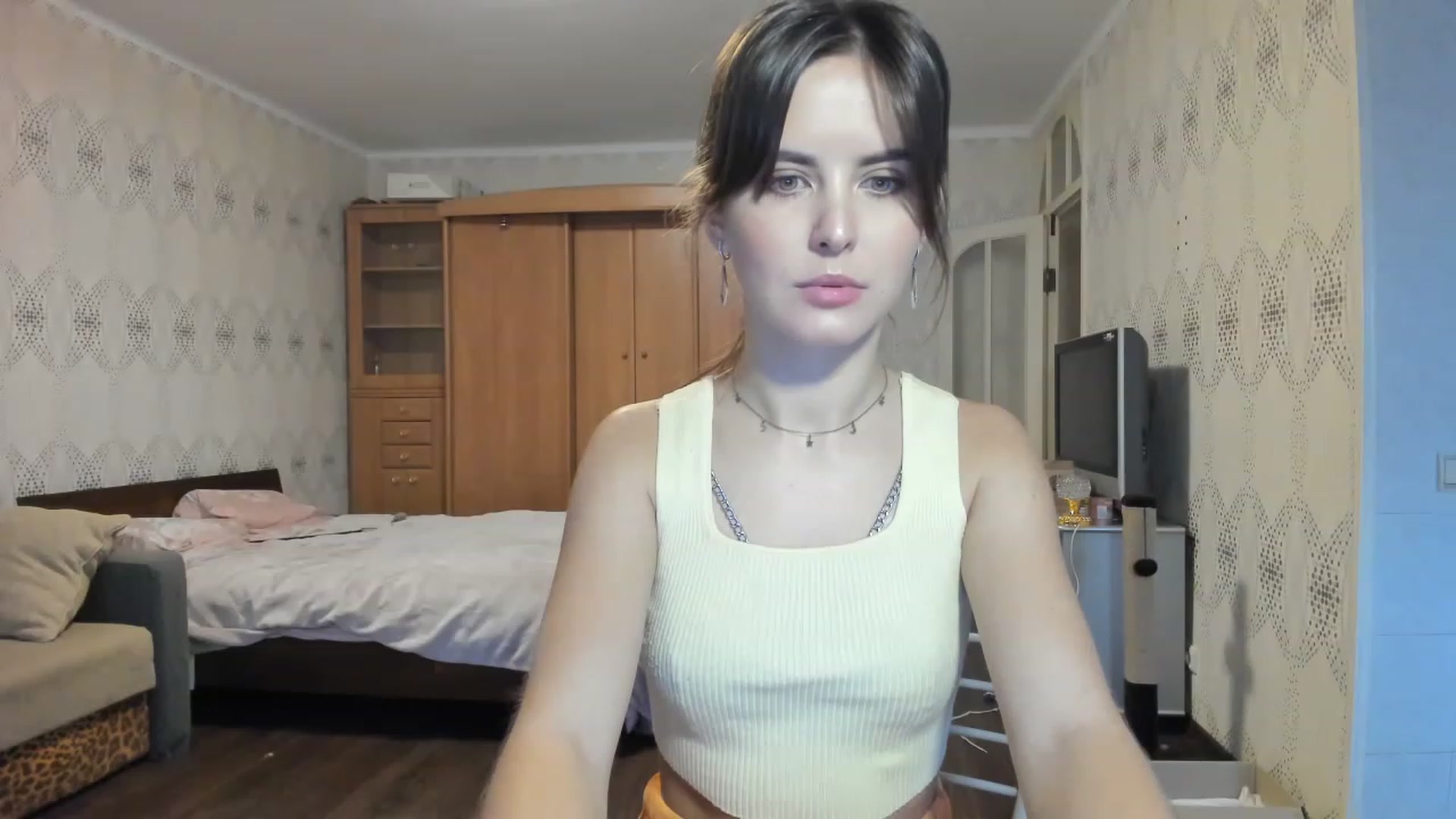 Gallery image thumbnail from Ms_Pizza's myfreecams stream on, 12/16/2022, 12:30 image 14 of 20