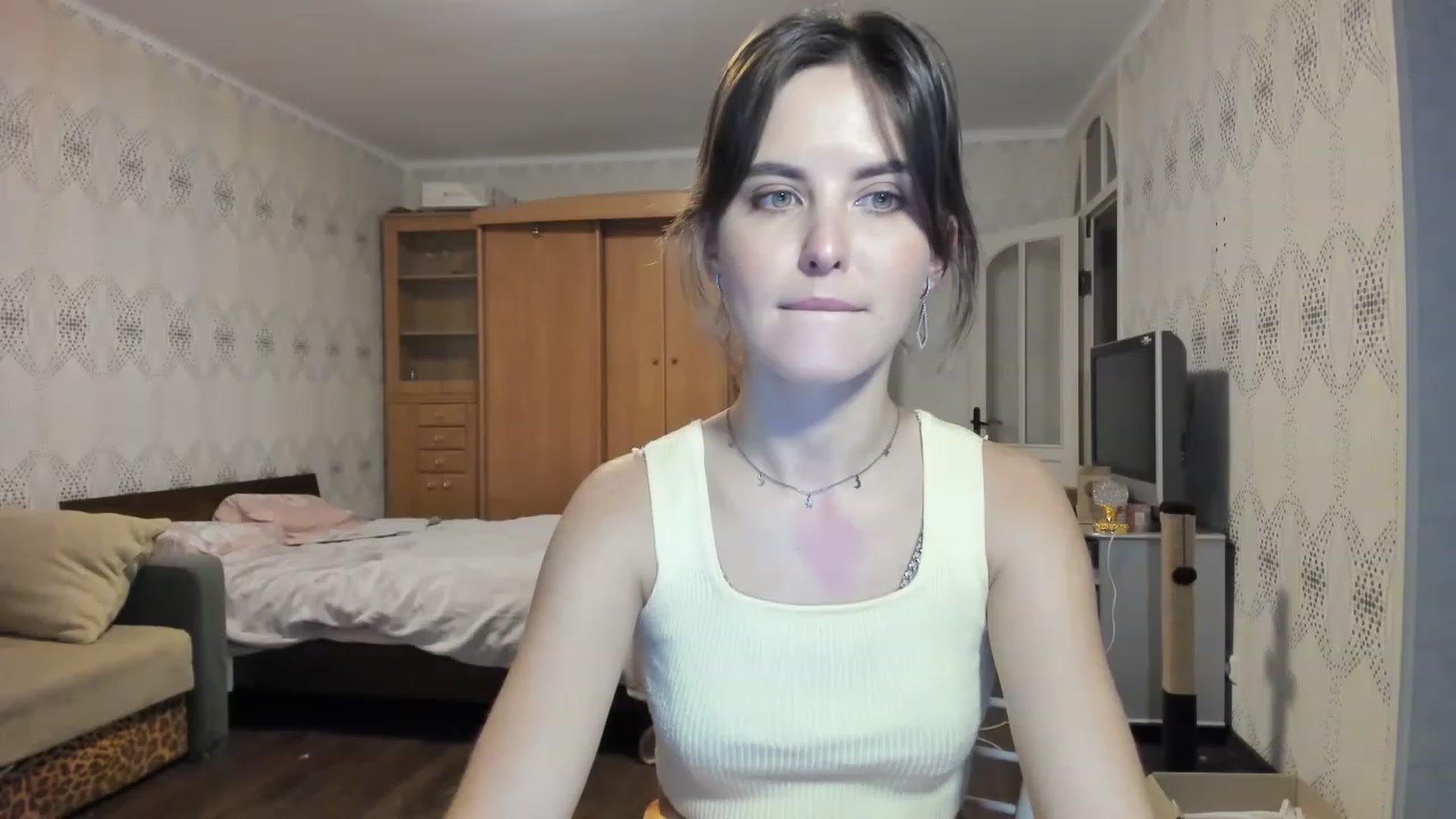 Gallery image thumbnail from Ms_Pizza's myfreecams stream on, 12/16/2022, 14:59 image 9 of 20
