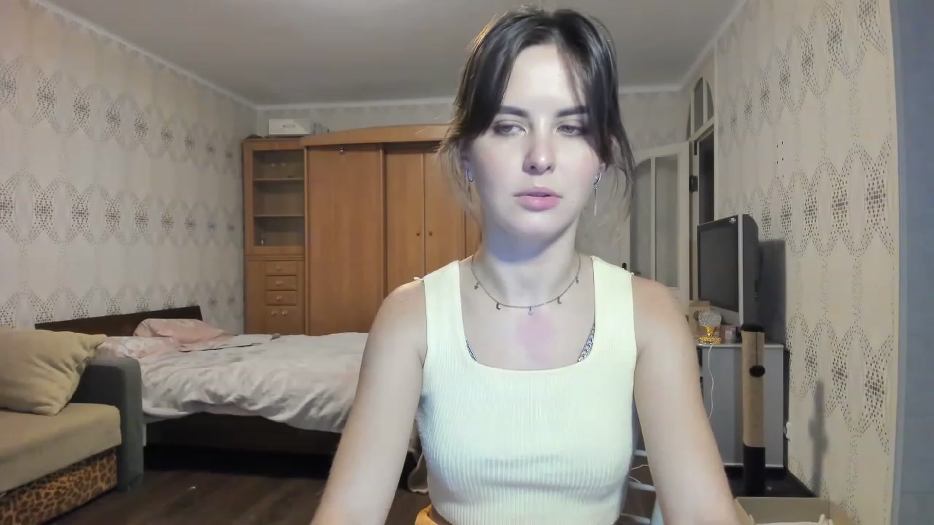 Gallery image thumbnail from Ms_Pizza's myfreecams stream on, 12/16/2022, 14:59 image 18 of 20