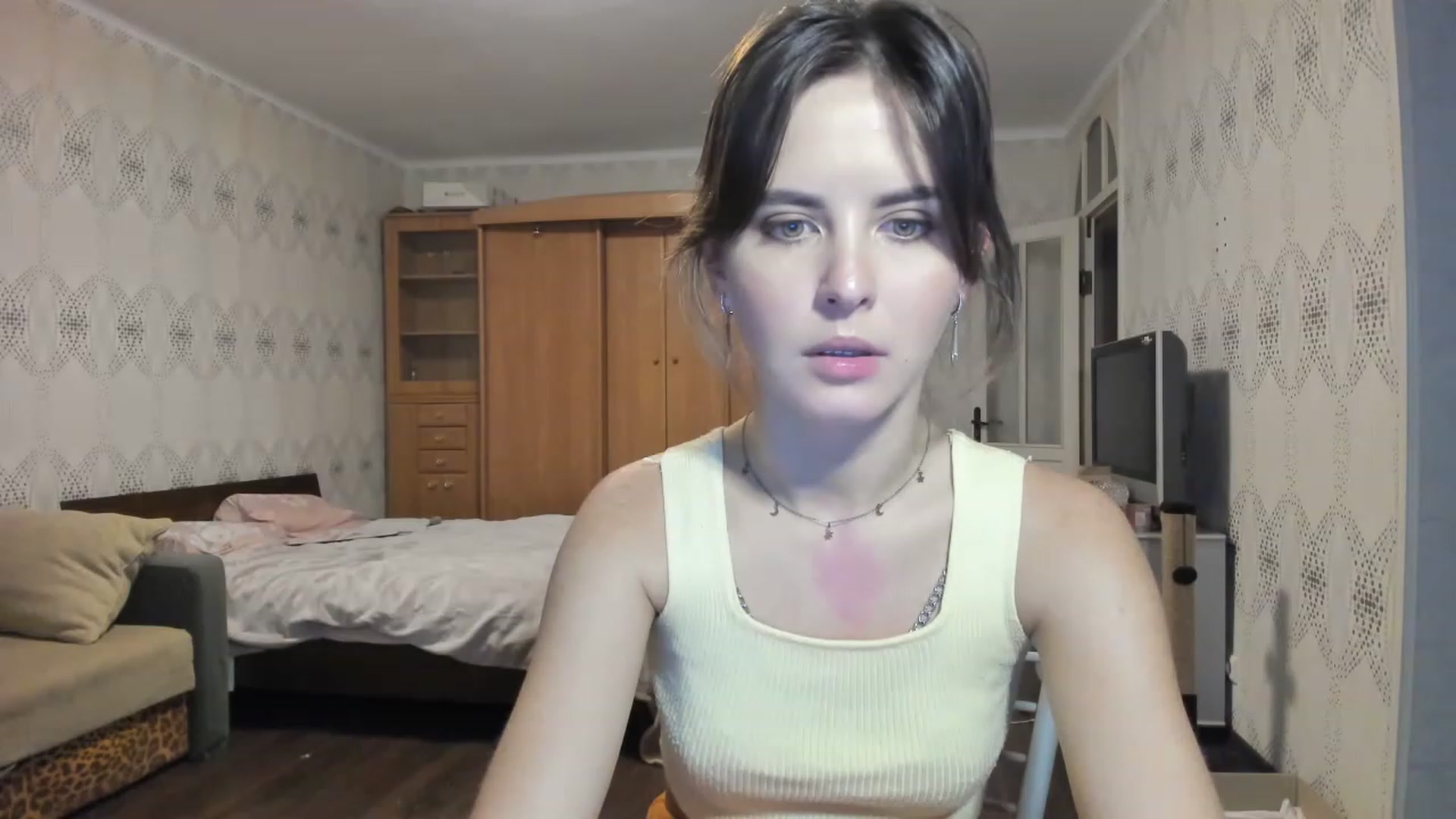 Gallery image thumbnail from Ms_Pizza's myfreecams stream on, 12/16/2022, 14:59 image 14 of 20