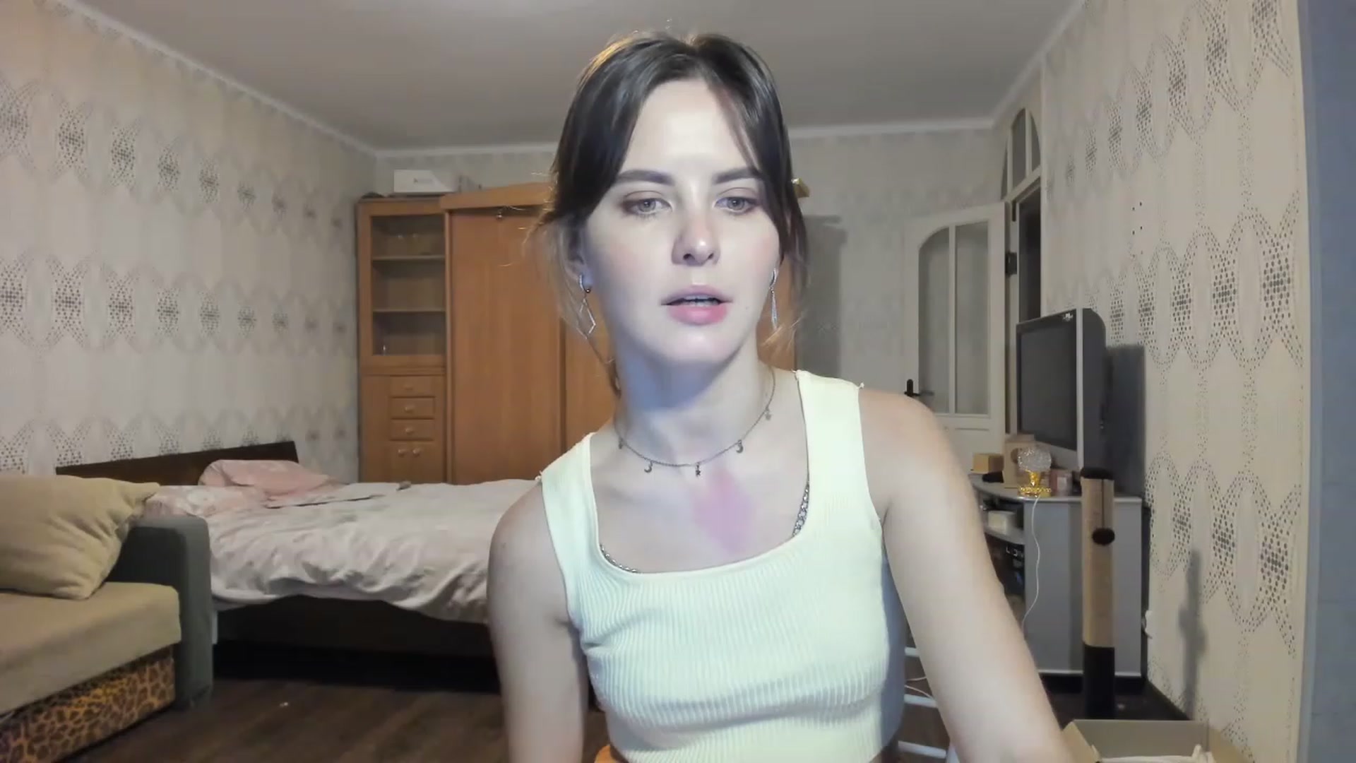 Gallery image thumbnail from Ms_Pizza's myfreecams stream on, 12/16/2022, 14:59 image 8 of 20