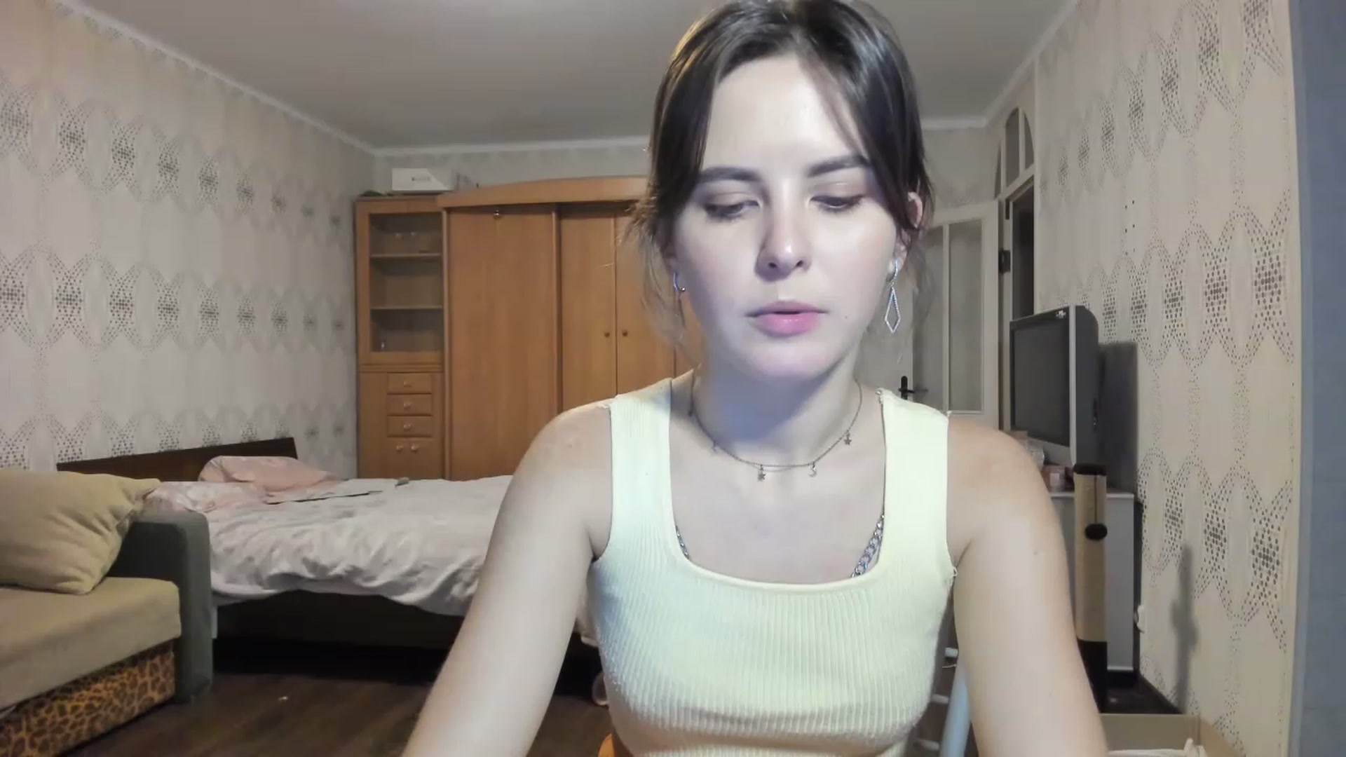 Gallery image thumbnail from Ms_Pizza's myfreecams stream on, 12/16/2022, 14:59 image 3 of 20