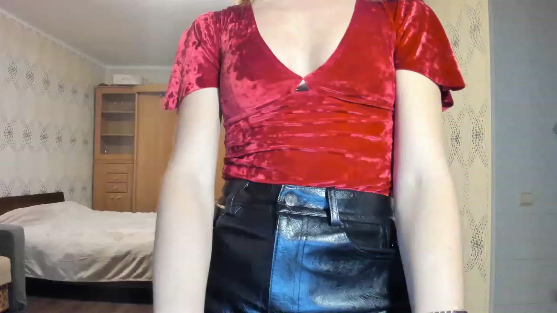 Gallery image thumbnail from Ms_Pizza's myfreecams stream on, 12/18/2022, 18:00 image 3 of 20