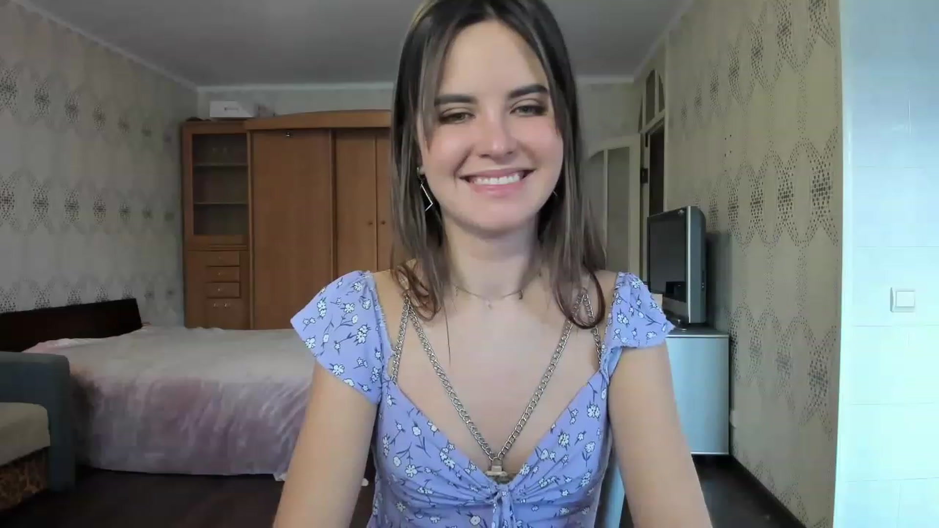 Gallery image thumbnail from Ms_Pizza's myfreecams stream on, 12/20/2022, 13:22 image 14 of 20