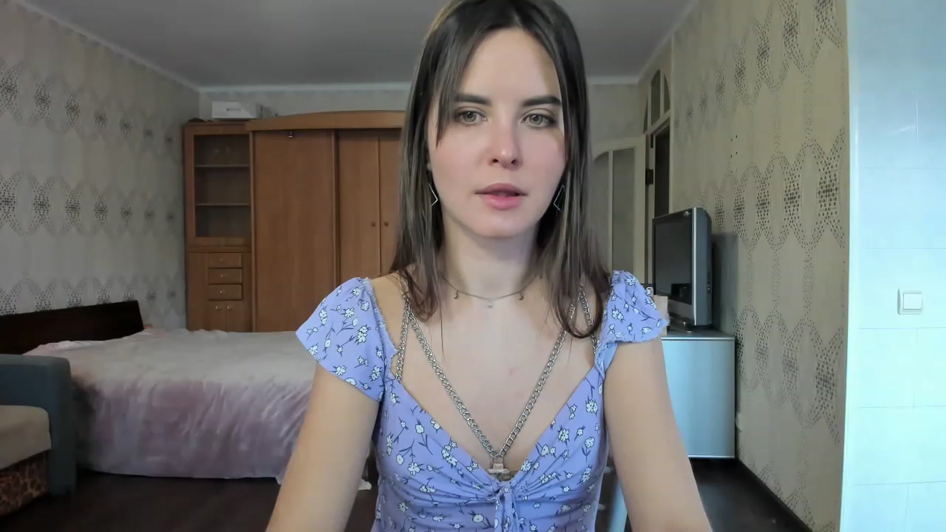 Gallery image thumbnail from Ms_Pizza's myfreecams stream on, 12/20/2022, 13:22 image 17 of 20