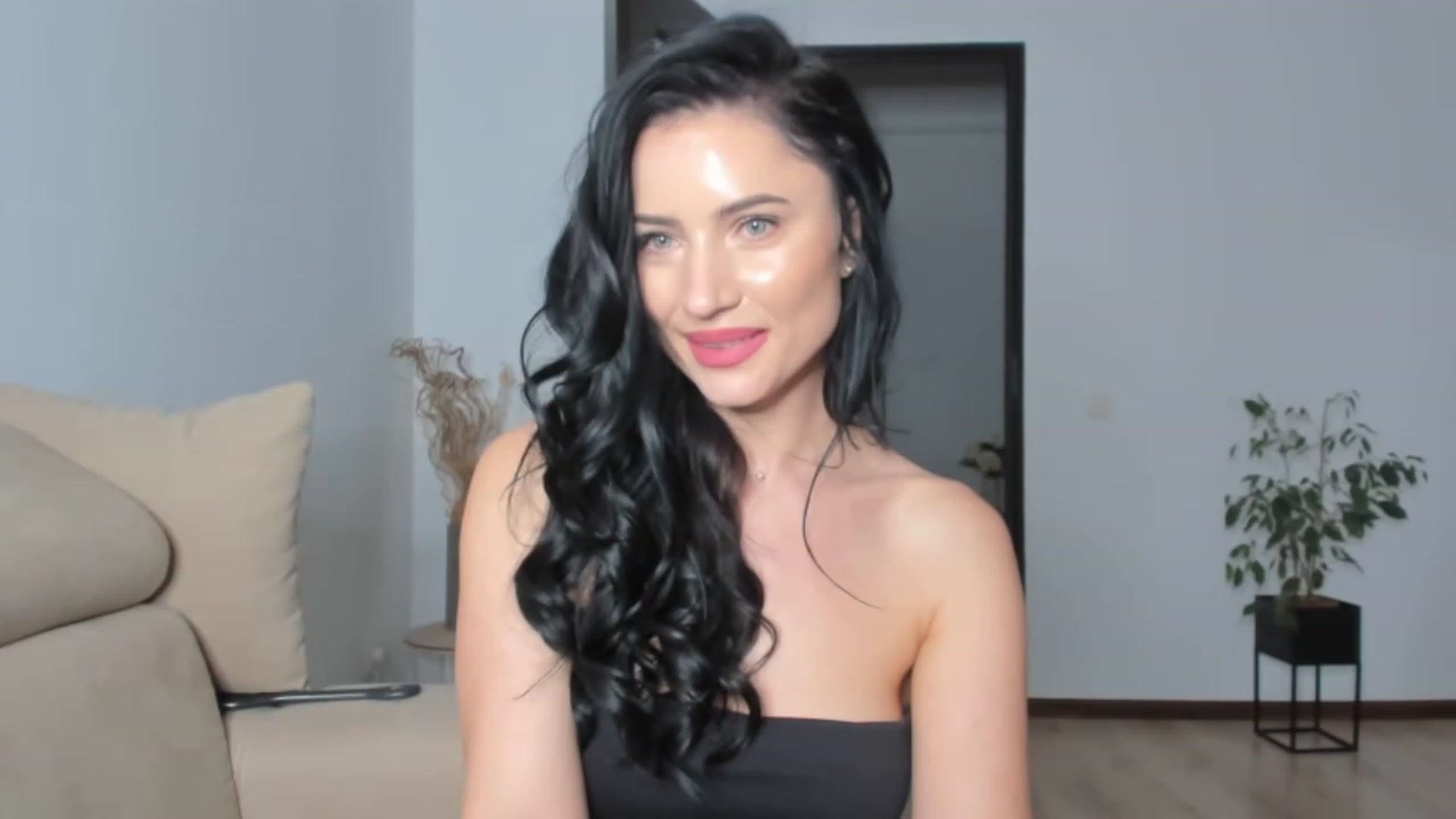 Gallery image thumbnail from Ms_Seductive's myfreecams stream on, 02/12/2023, 17:20 image 13 of 20