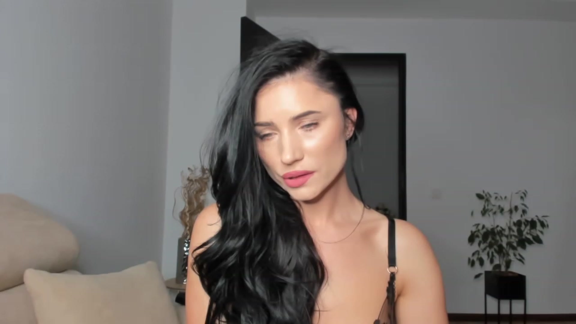 Gallery image thumbnail from Ms_Seductive's myfreecams stream on, 03/23/2023, 16:40 image 18 of 20