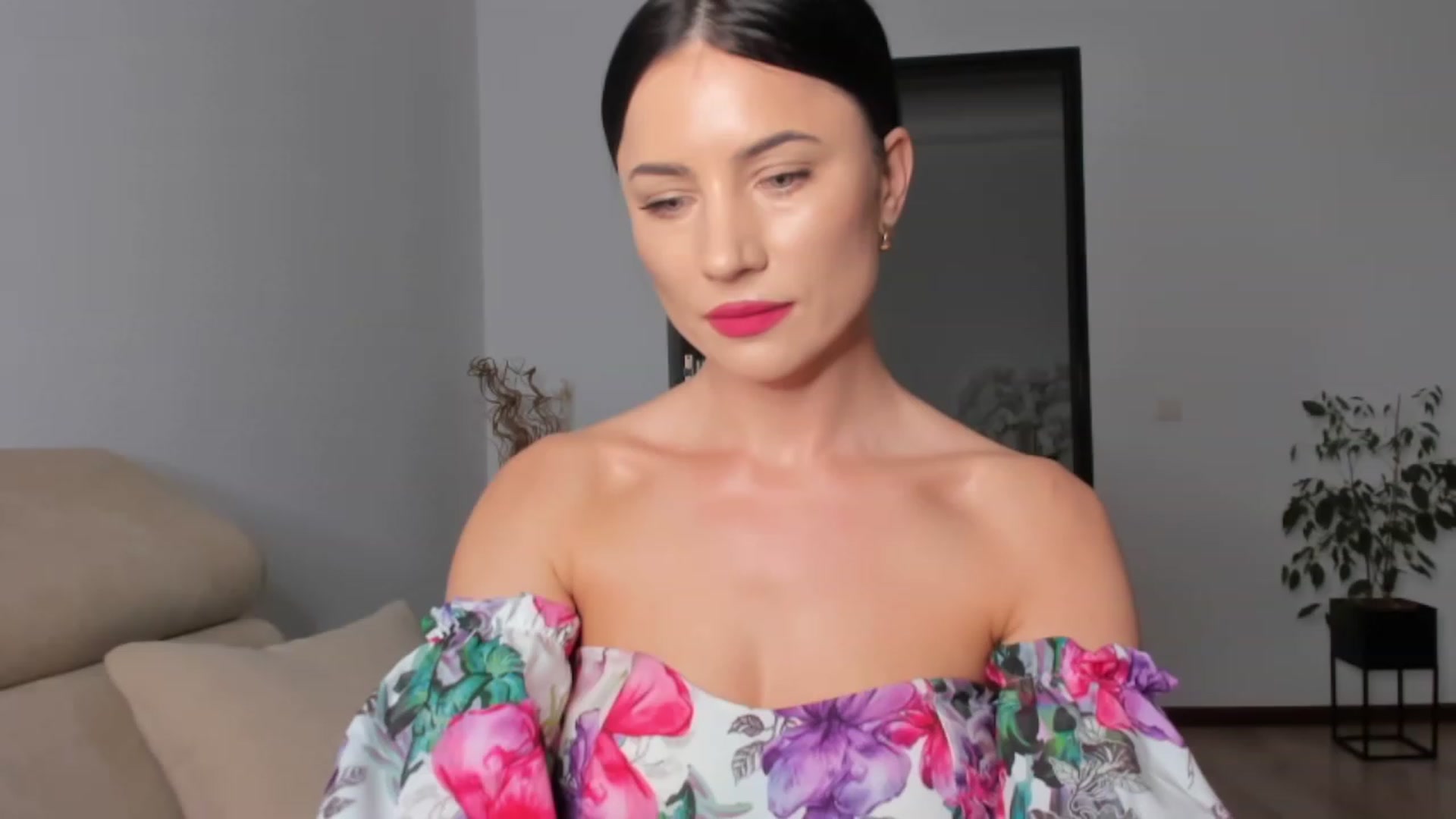 Gallery image thumbnail from Ms_Seductive's myfreecams stream on, 03/27/2023, 15:47 image 2 of 20