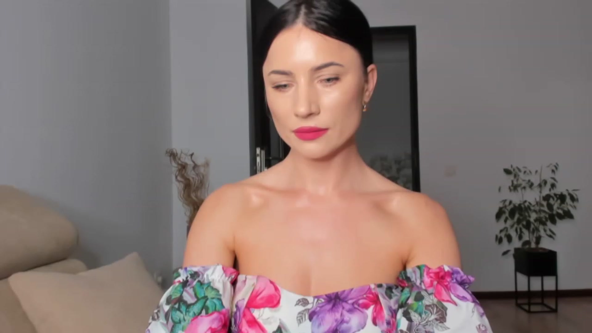 Gallery image thumbnail from Ms_Seductive's myfreecams stream on, 03/27/2023, 15:47 image 9 of 20