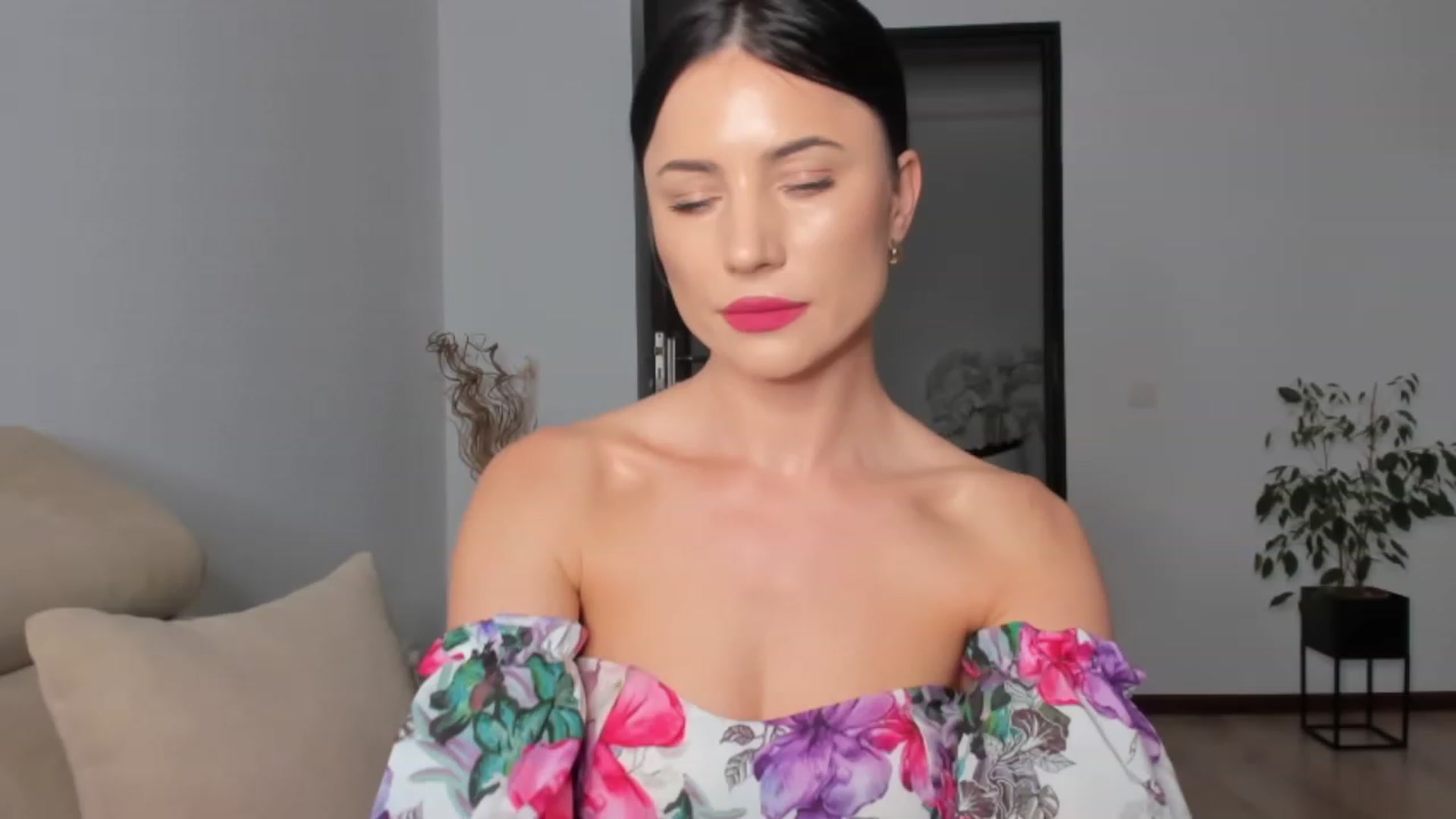 Gallery image thumbnail from Ms_Seductive's myfreecams stream on, 03/27/2023, 16:04 image 18 of 20