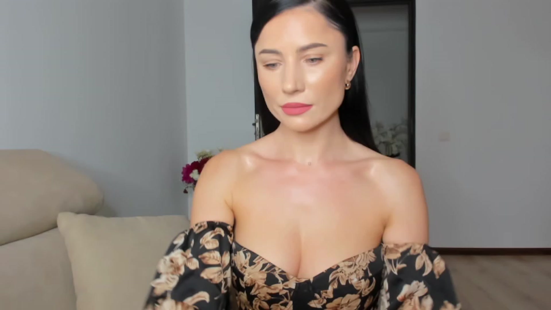 Gallery image thumbnail from Ms_Seductive's myfreecams stream on, 06/07/2023, 14:14 image 10 of 20
