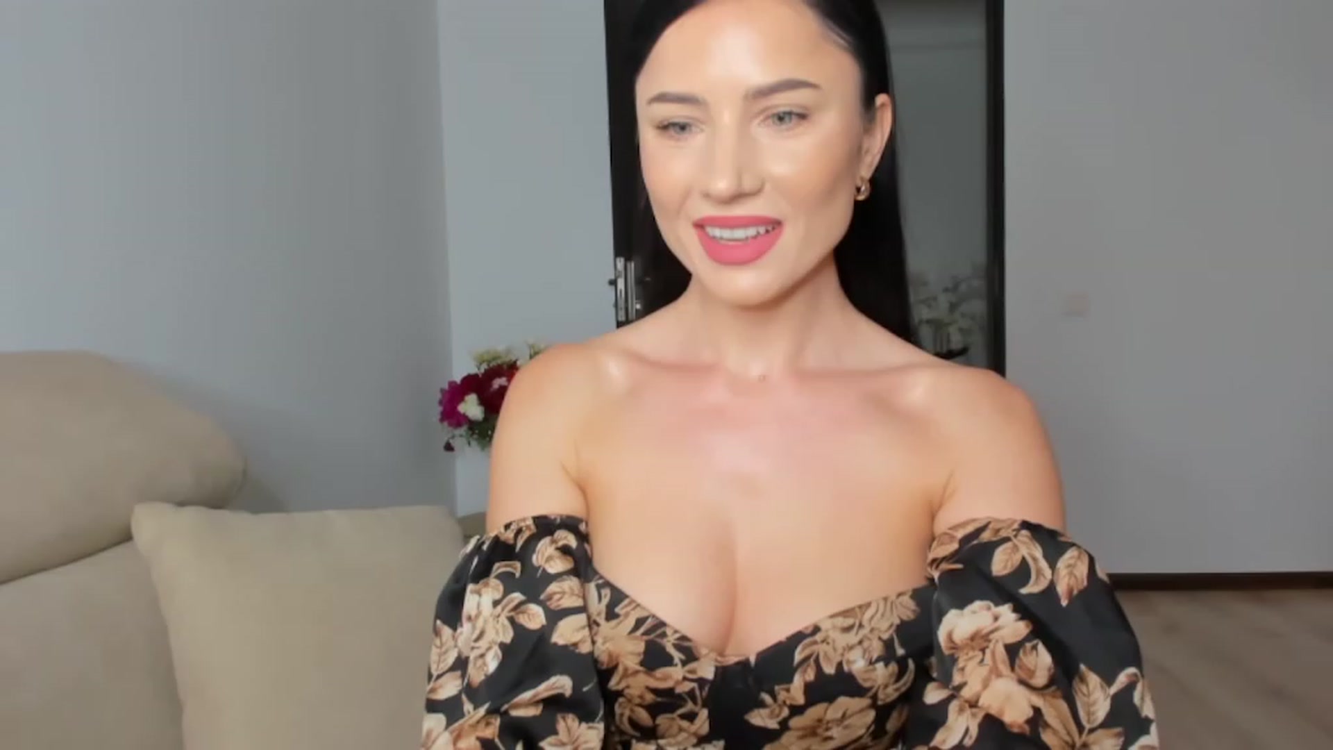 Gallery image thumbnail from Ms_Seductive's myfreecams stream on, 06/07/2023, 14:14 image 15 of 20