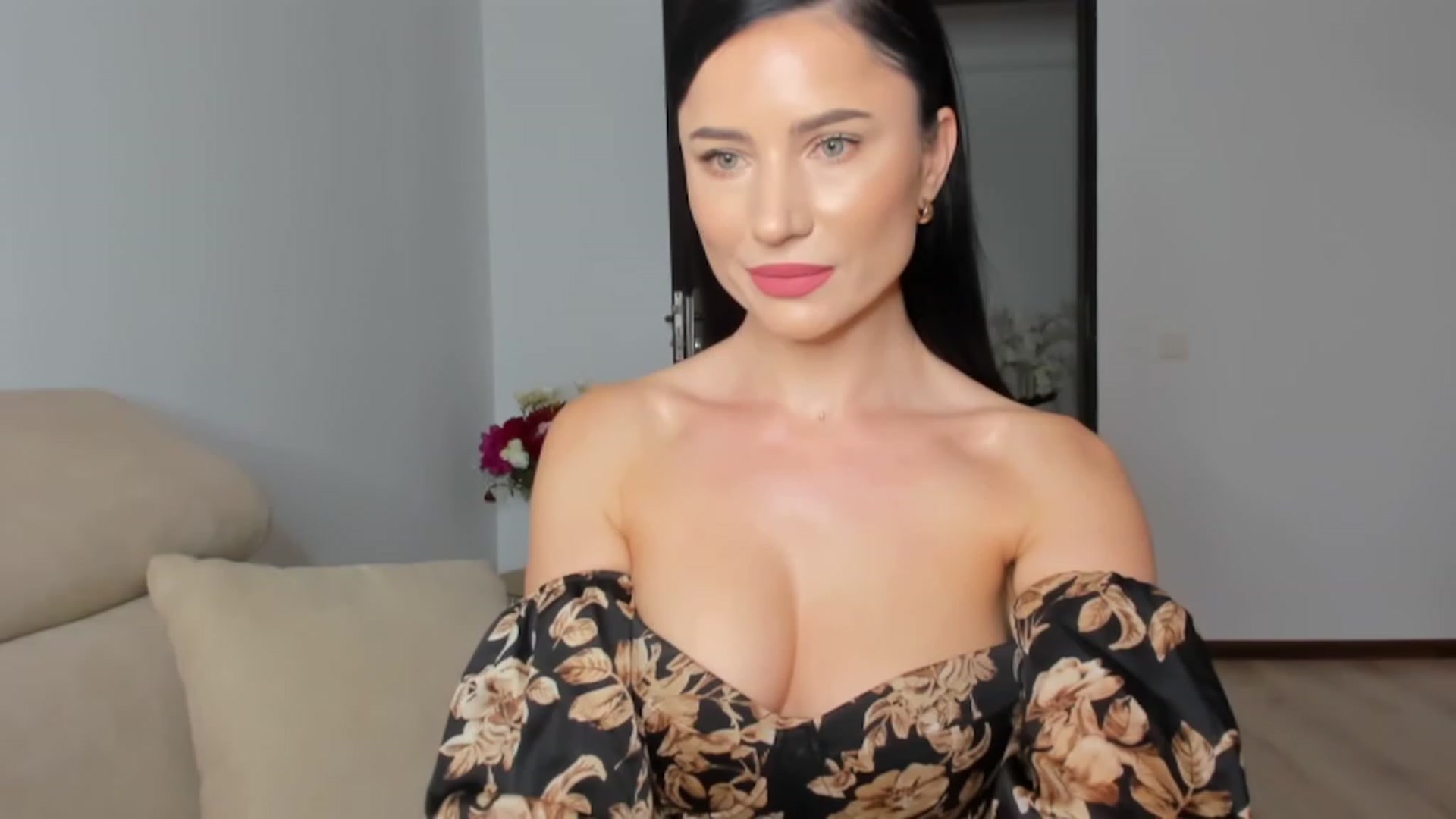 Gallery image thumbnail from Ms_Seductive's myfreecams stream on, 06/07/2023, 14:14 image 9 of 20