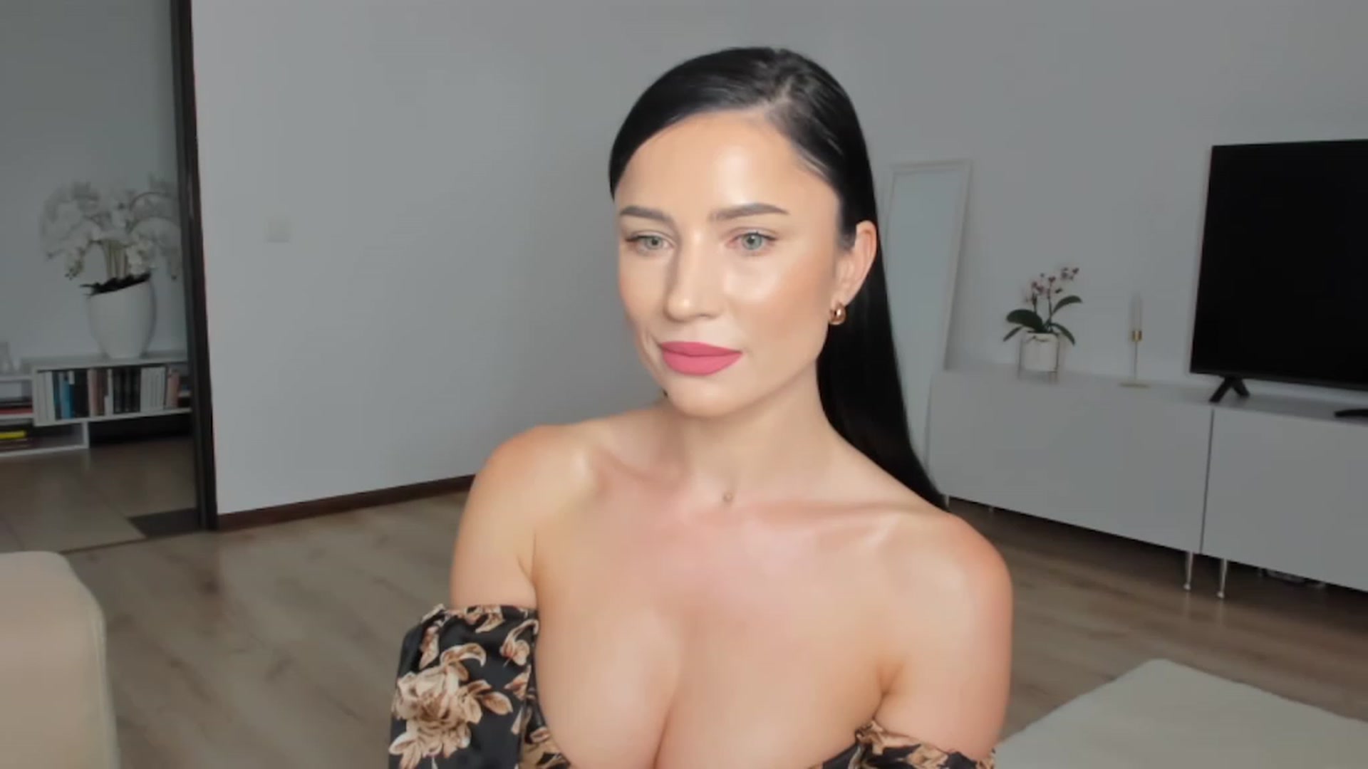 Gallery image thumbnail from Ms_Seductive's myfreecams stream on, 06/07/2023, 15:39 image 6 of 20