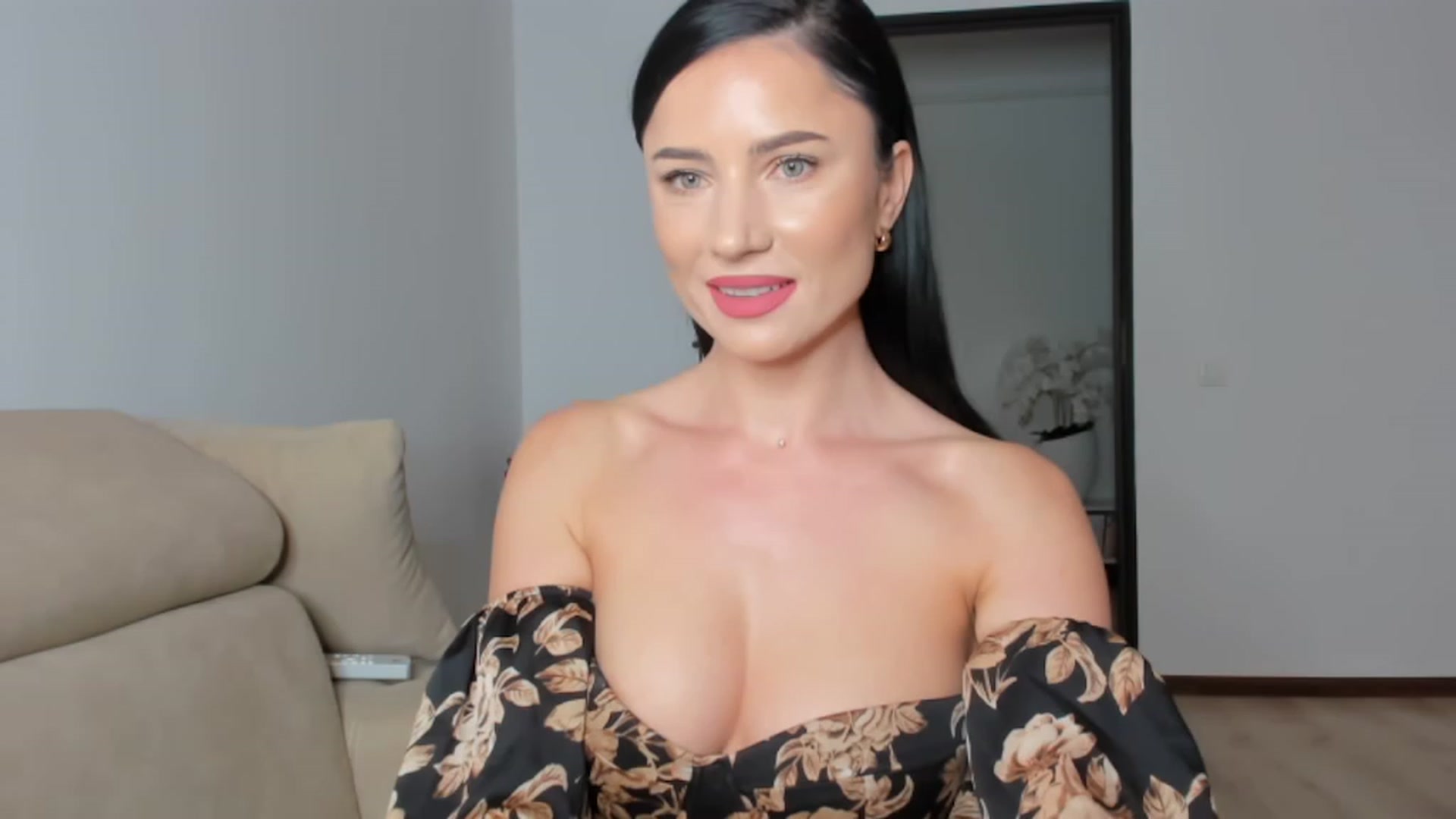 Gallery image thumbnail from Ms_Seductive's myfreecams stream on, 06/07/2023, 15:39 image 12 of 20