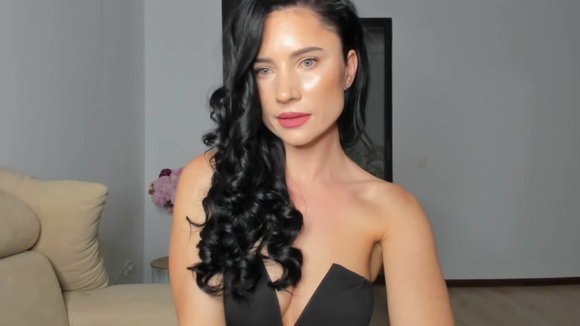 Gallery image thumbnail from Ms_Seductive's myfreecams stream on, 06/20/2023, 18:20 image 11 of 20