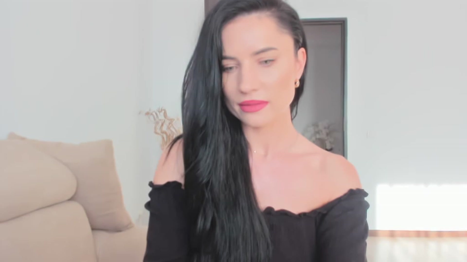 Gallery image thumbnail from Ms_Seductive's myfreecams stream on, 06/26/2023, 17:09 image 5 of 20