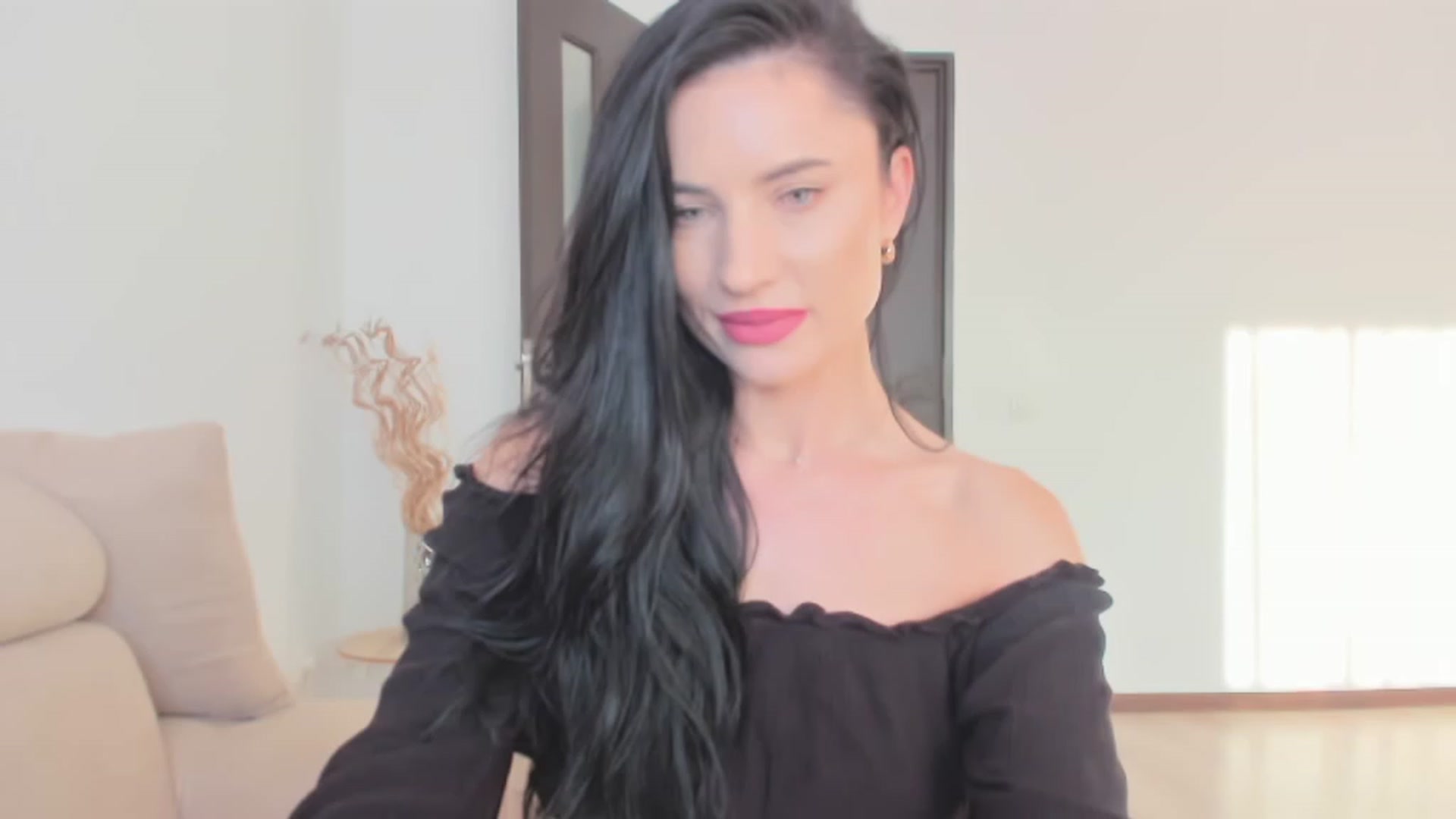 Gallery image thumbnail from Ms_Seductive's myfreecams stream on, 06/26/2023, 17:09 image 19 of 20