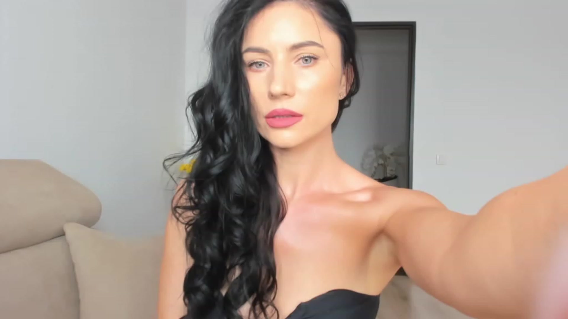 Gallery image thumbnail from Ms_Seductive's myfreecams stream on, 10/02/2023, 14:53 image 3 of 20