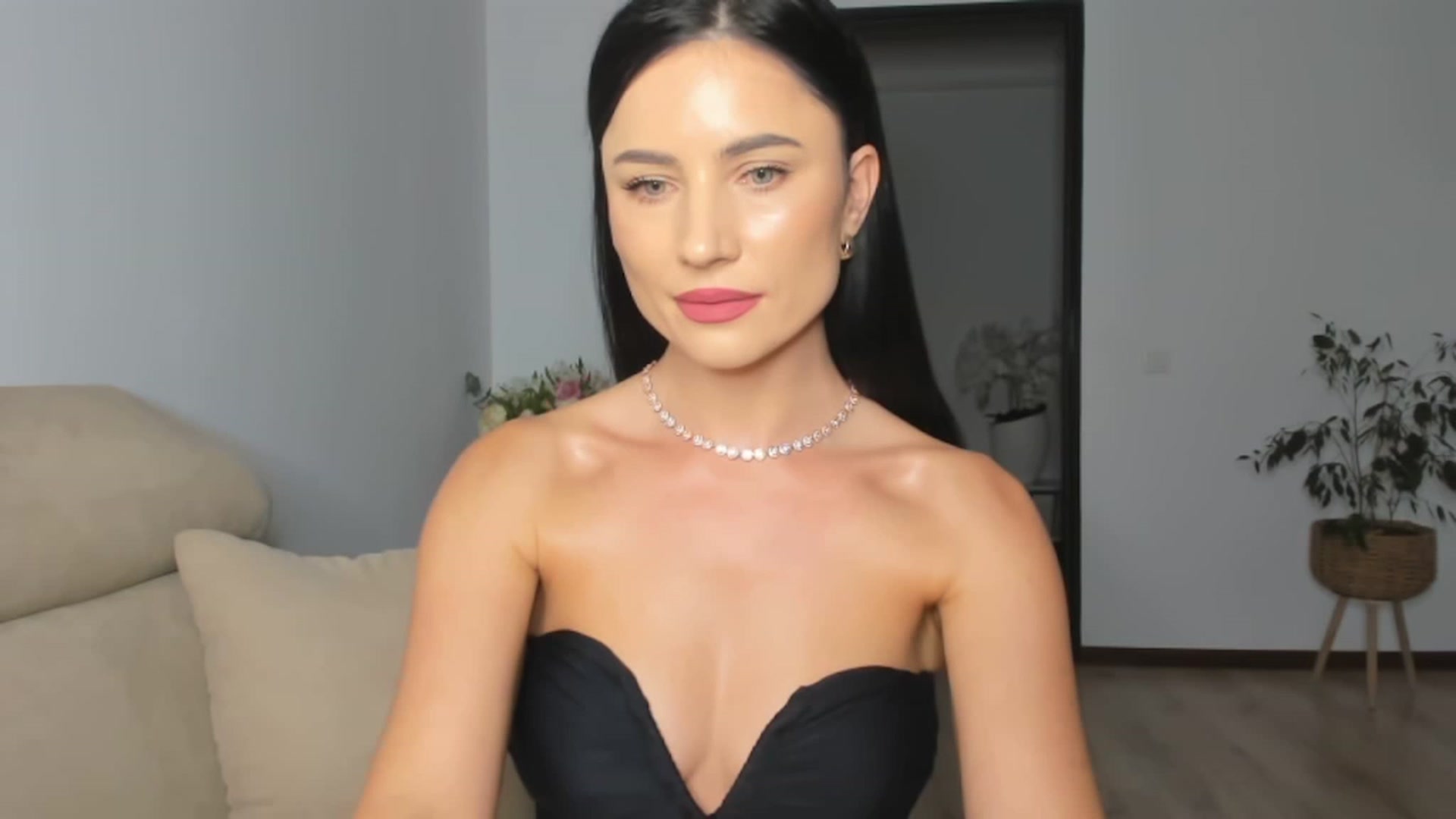 Gallery image thumbnail from Ms_Seductive's myfreecams stream on, 10/16/2023, 15:40 image 18 of 20