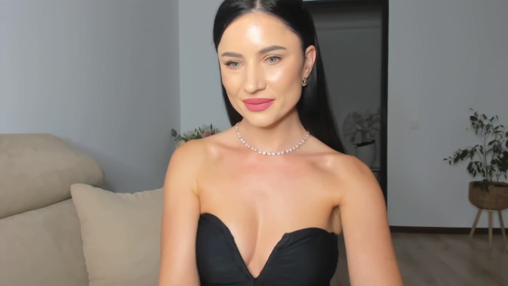 Gallery image thumbnail from Ms_Seductive's myfreecams stream on, 10/16/2023, 15:40 image 12 of 20