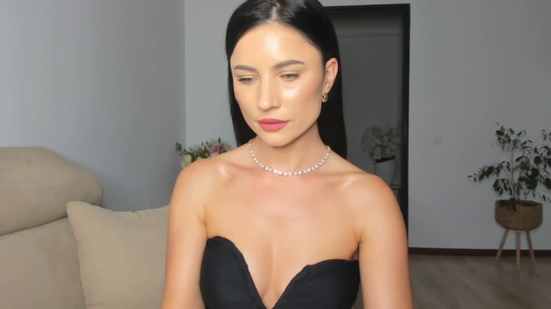 Gallery image thumbnail from Ms_Seductive's myfreecams stream on, 10/16/2023, 15:40 image 17 of 20