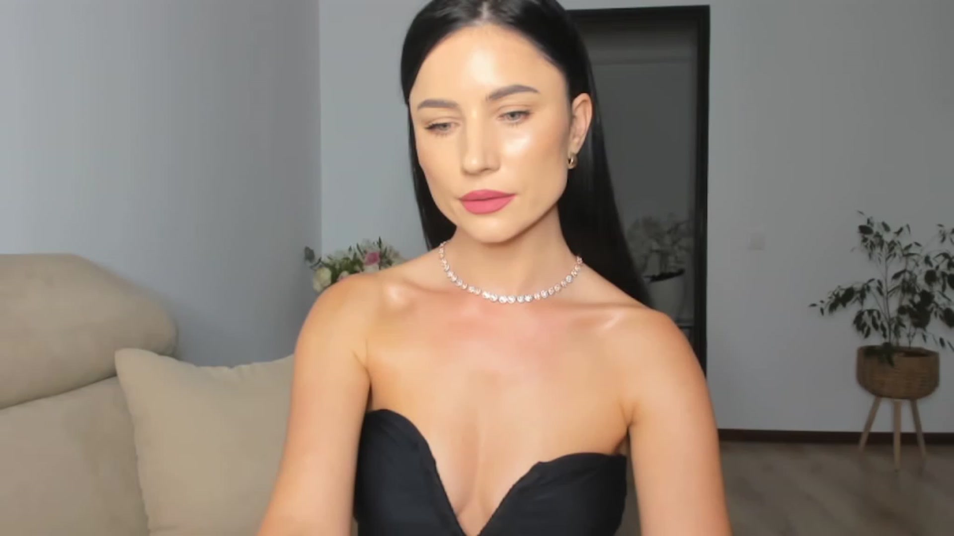 Gallery image thumbnail from Ms_Seductive's myfreecams stream on, 10/16/2023, 15:40 image 16 of 20
