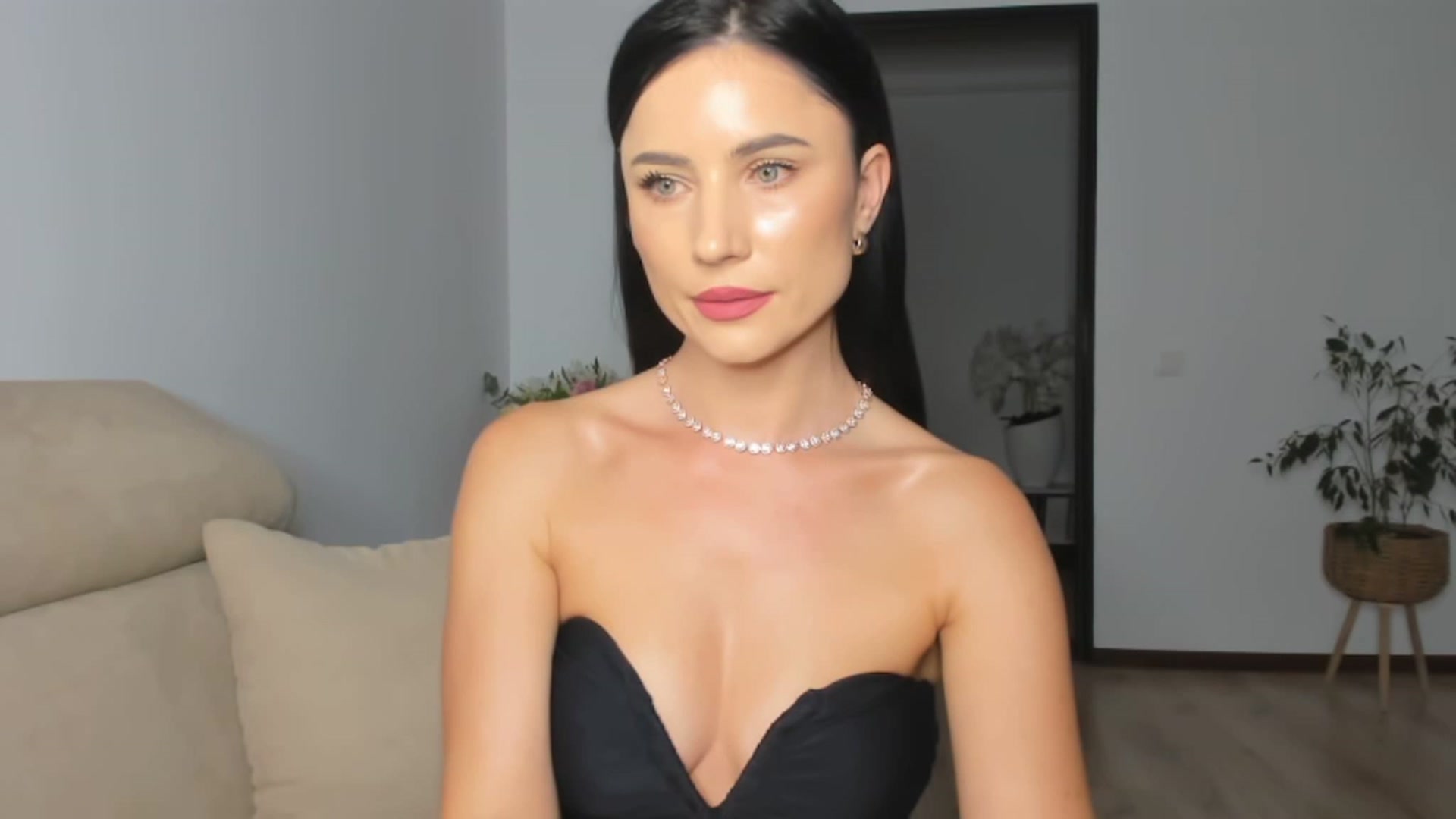 Gallery image thumbnail from Ms_Seductive's myfreecams stream on, 10/16/2023, 15:57 image 17 of 20