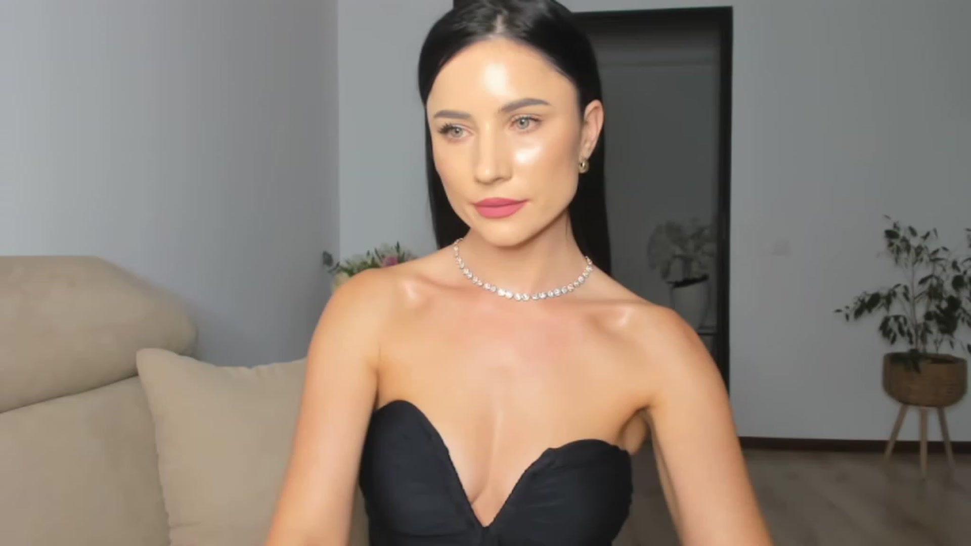 Gallery image thumbnail from Ms_Seductive's myfreecams stream on, 10/16/2023, 15:57 image 13 of 20