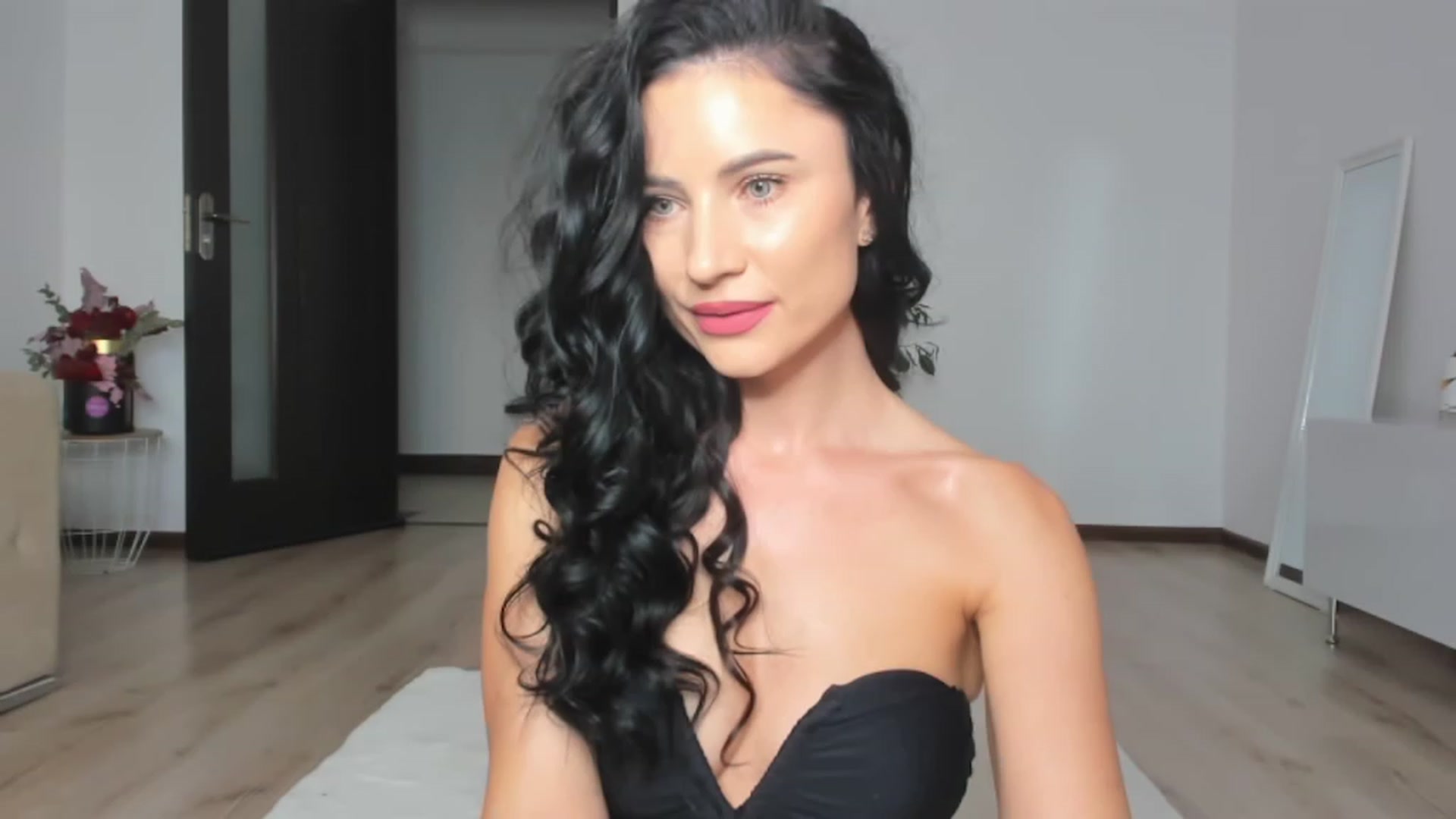 Gallery image thumbnail from Ms_Seductive's myfreecams stream on, 10/17/2023, 17:43 image 1 of 20