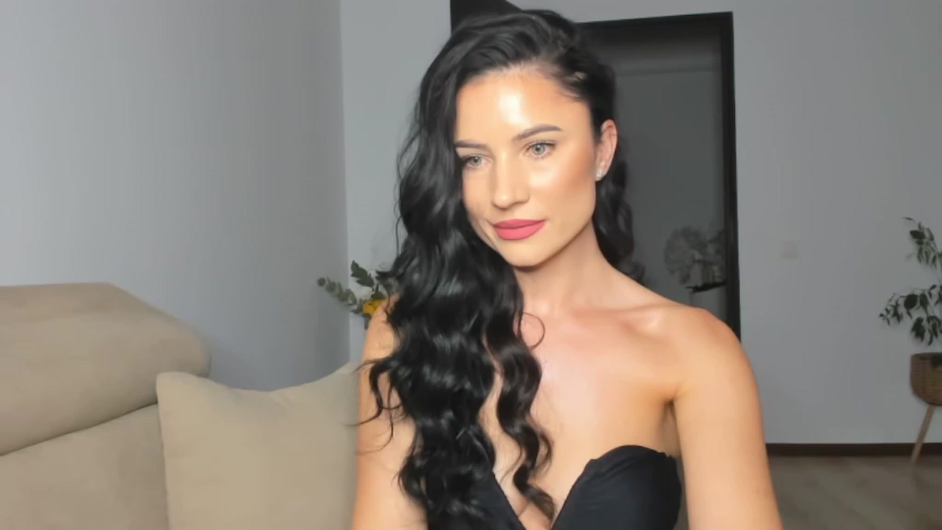 Gallery image thumbnail from Ms_Seductive's myfreecams stream on, 11/03/2023, 16:21 image 9 of 20