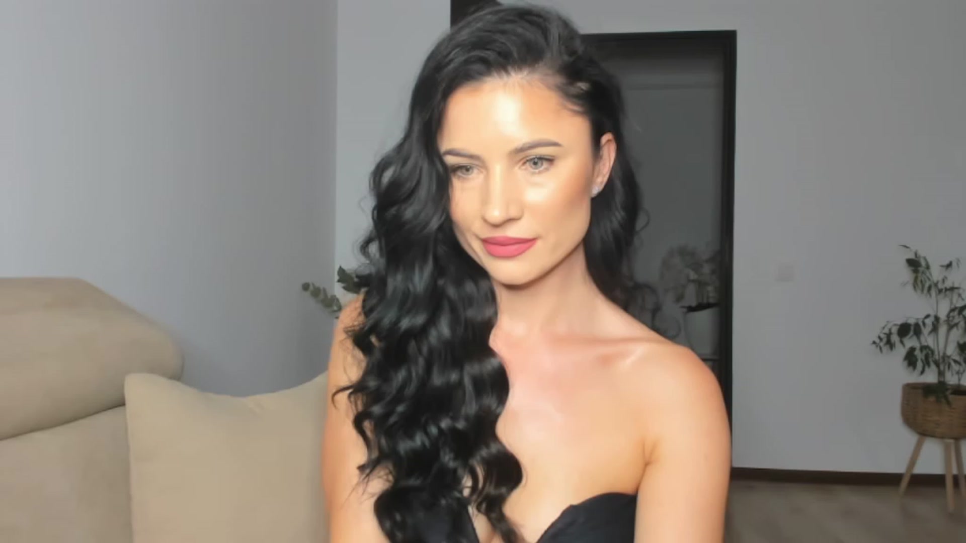 Gallery image thumbnail from Ms_Seductive's myfreecams stream on, 11/03/2023, 17:04 image 3 of 20