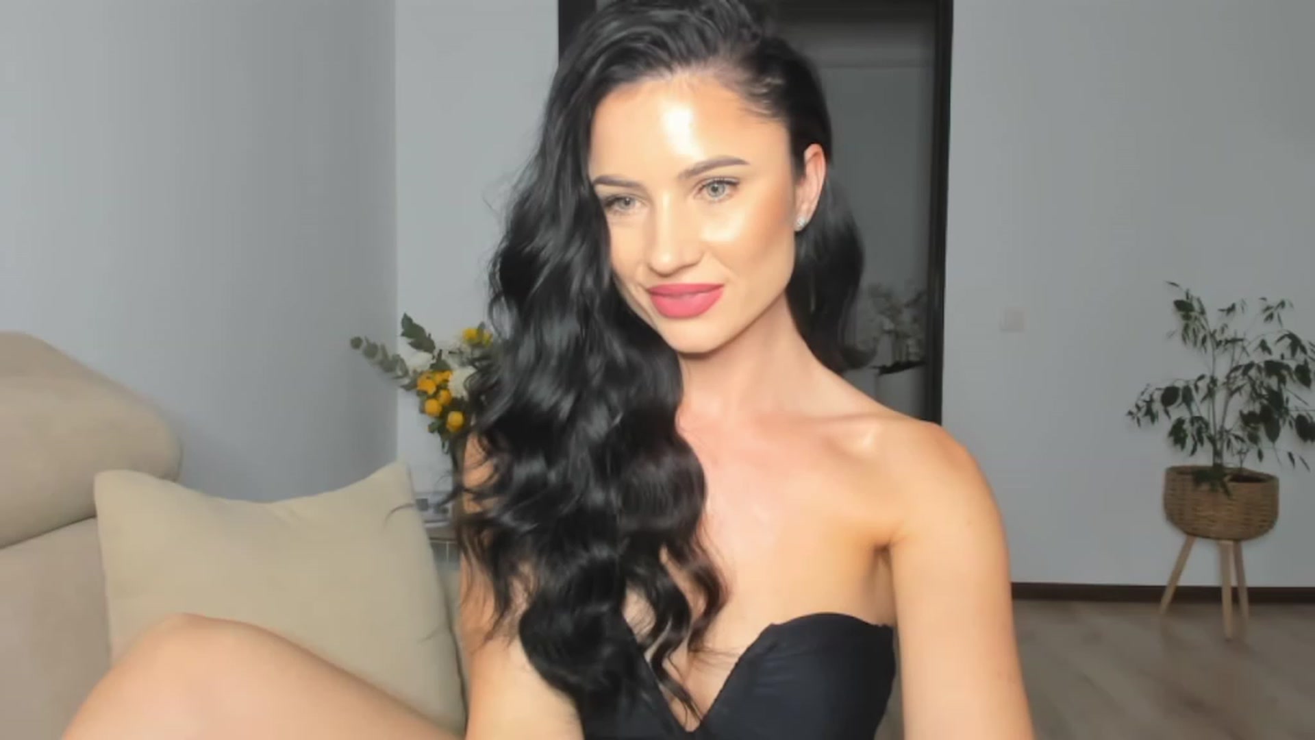 Gallery image thumbnail from Ms_Seductive's myfreecams stream on, 11/03/2023, 19:19 image 2 of 20