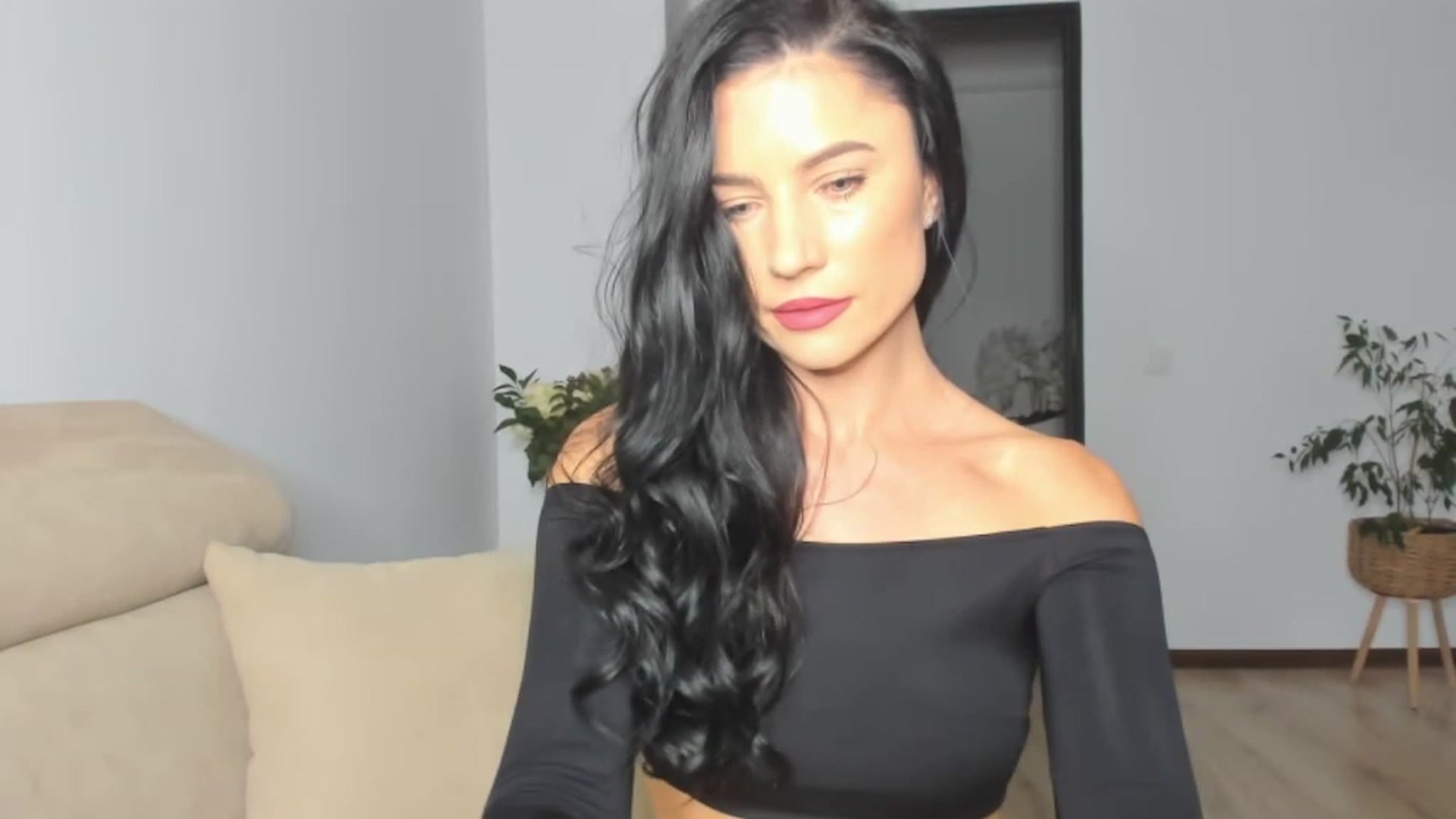 Gallery image thumbnail from Ms_Seductive's myfreecams stream on, 11/16/2023, 17:07 image 7 of 20