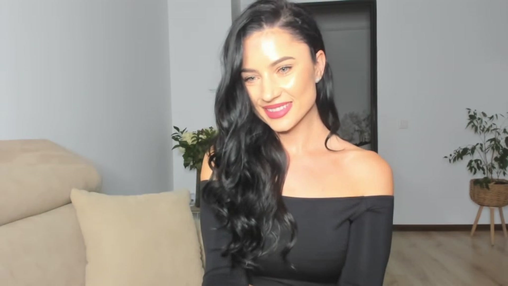Gallery image thumbnail from Ms_Seductive's myfreecams stream on, 11/16/2023, 17:07 image 6 of 20