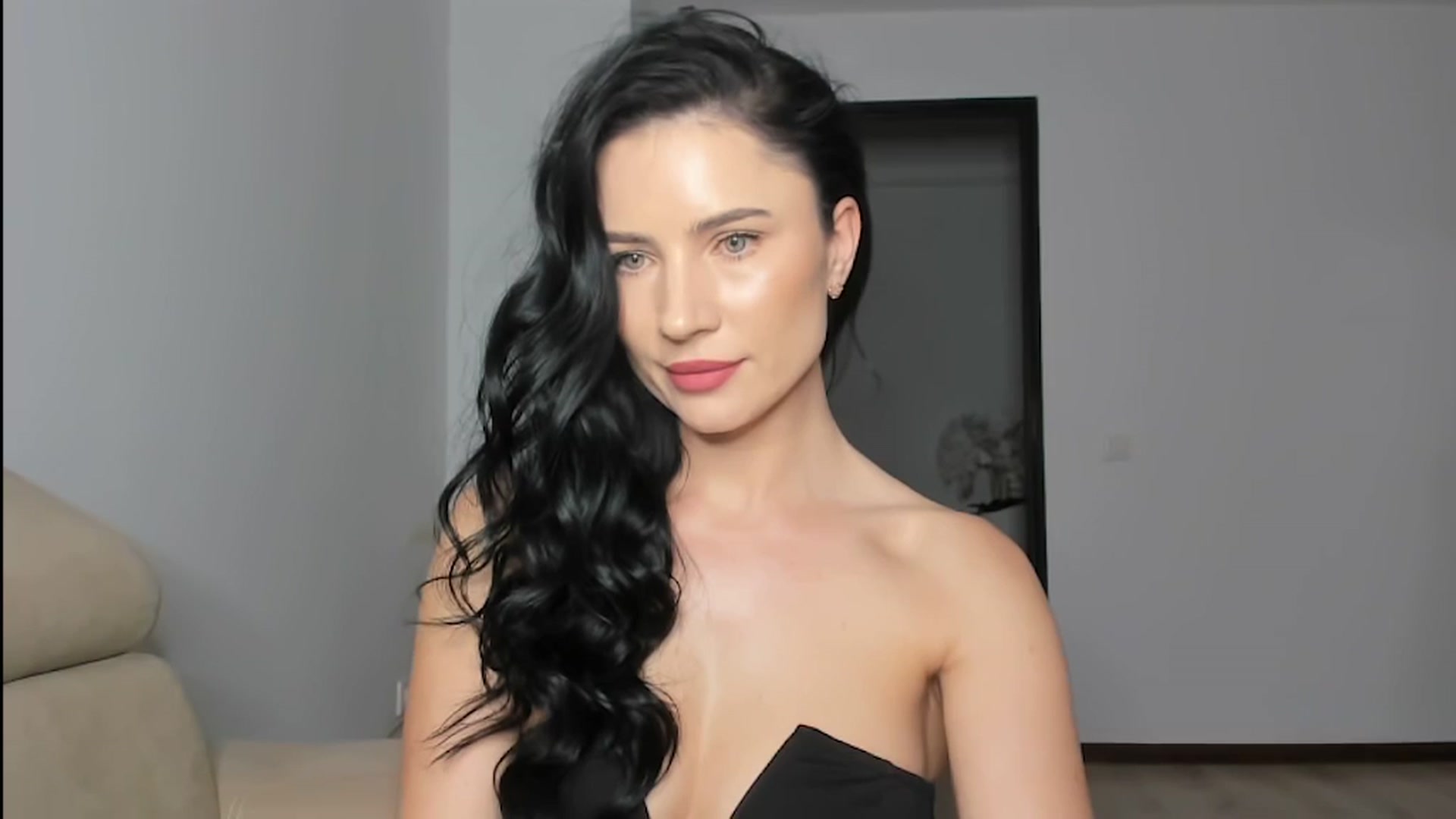 Gallery image thumbnail from Ms_Seductive's myfreecams stream on, 03/28/2024, 16:23 image 19 of 20
