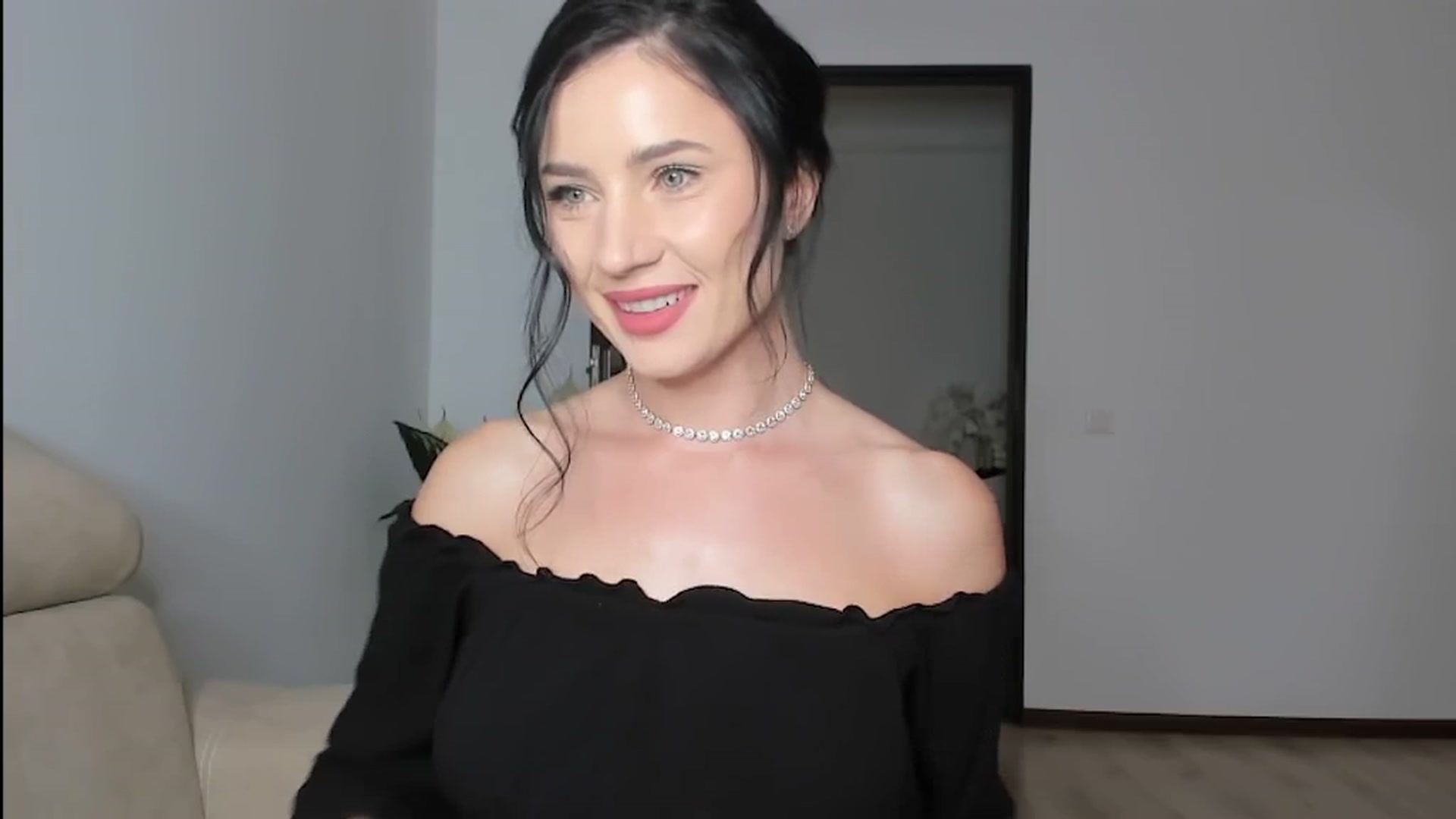 Gallery image thumbnail from Ms_Seductive's myfreecams stream on, 05/13/2024, 14:55 image 19 of 20