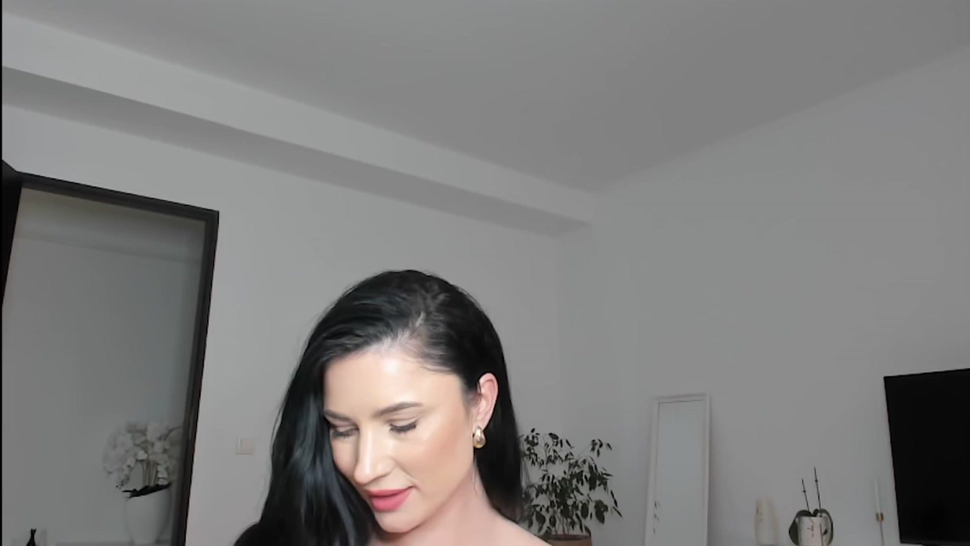 Gallery image thumbnail from Ms_Seductive's myfreecams stream on, 05/14/2024, 16:31 image 5 of 20