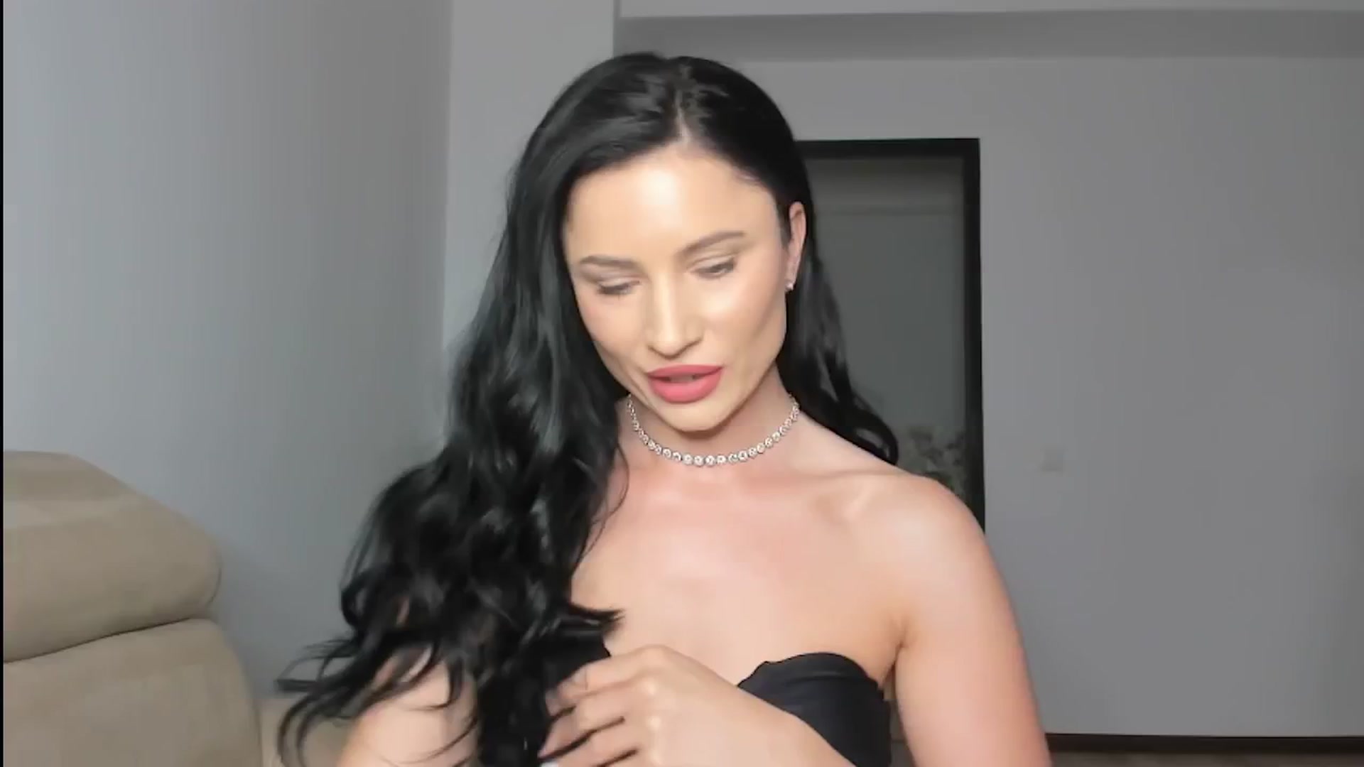 Gallery image thumbnail from Ms_Seductive's myfreecams stream on, 06/01/2024, 15:43 image 7 of 20
