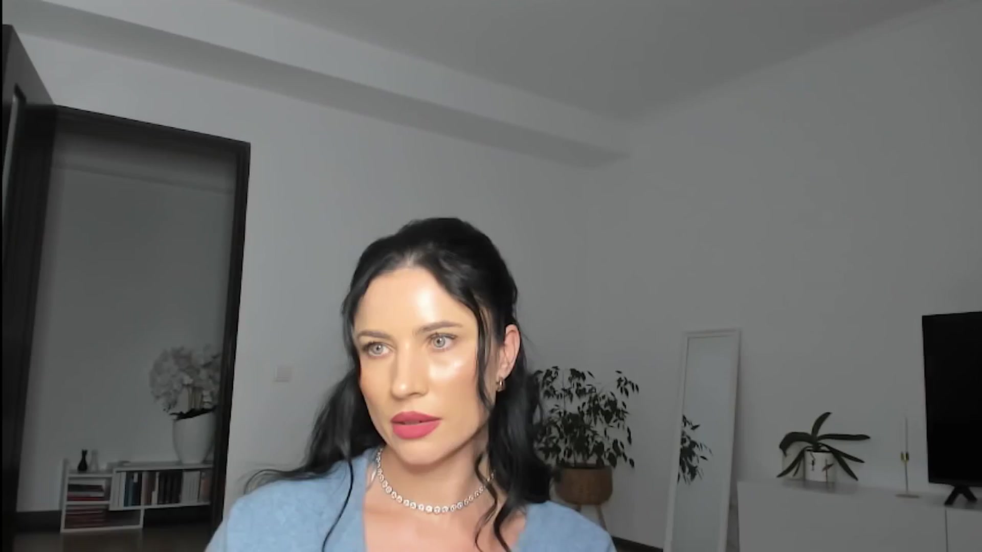 Gallery image thumbnail from Ms_Seductive's myfreecams stream on, 09/21/2024, 17:34 image 6 of 20