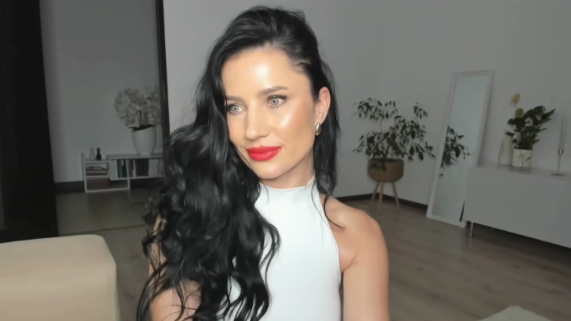 Gallery image thumbnail from Ms_Seductive's myfreecams stream on, 02/04/2025, 20:48 image 6 of 20