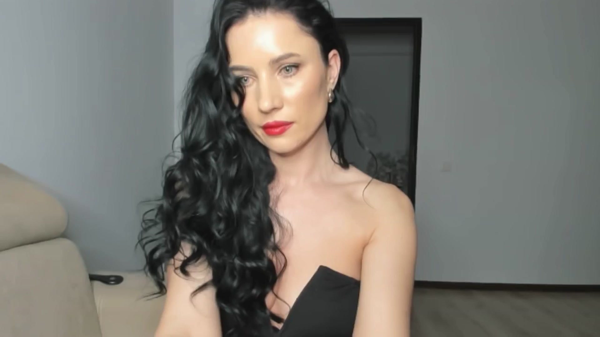 Gallery image thumbnail from Ms_Seductive's myfreecams stream on, 02/11/2025, 17:21 image 8 of 20