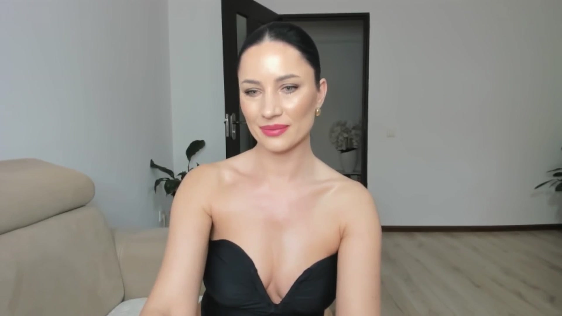 Gallery image thumbnail from Ms_Seductive's myfreecams stream on, 03/21/2025, 15:38 image 20 of 20