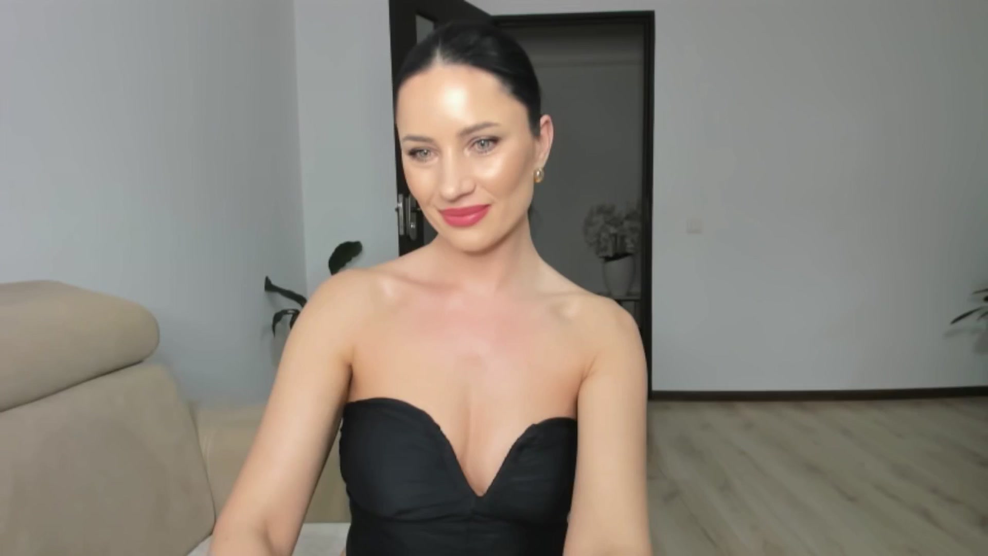 Gallery image thumbnail from Ms_Seductive's myfreecams stream on, 03/21/2025, 18:11 image 7 of 20