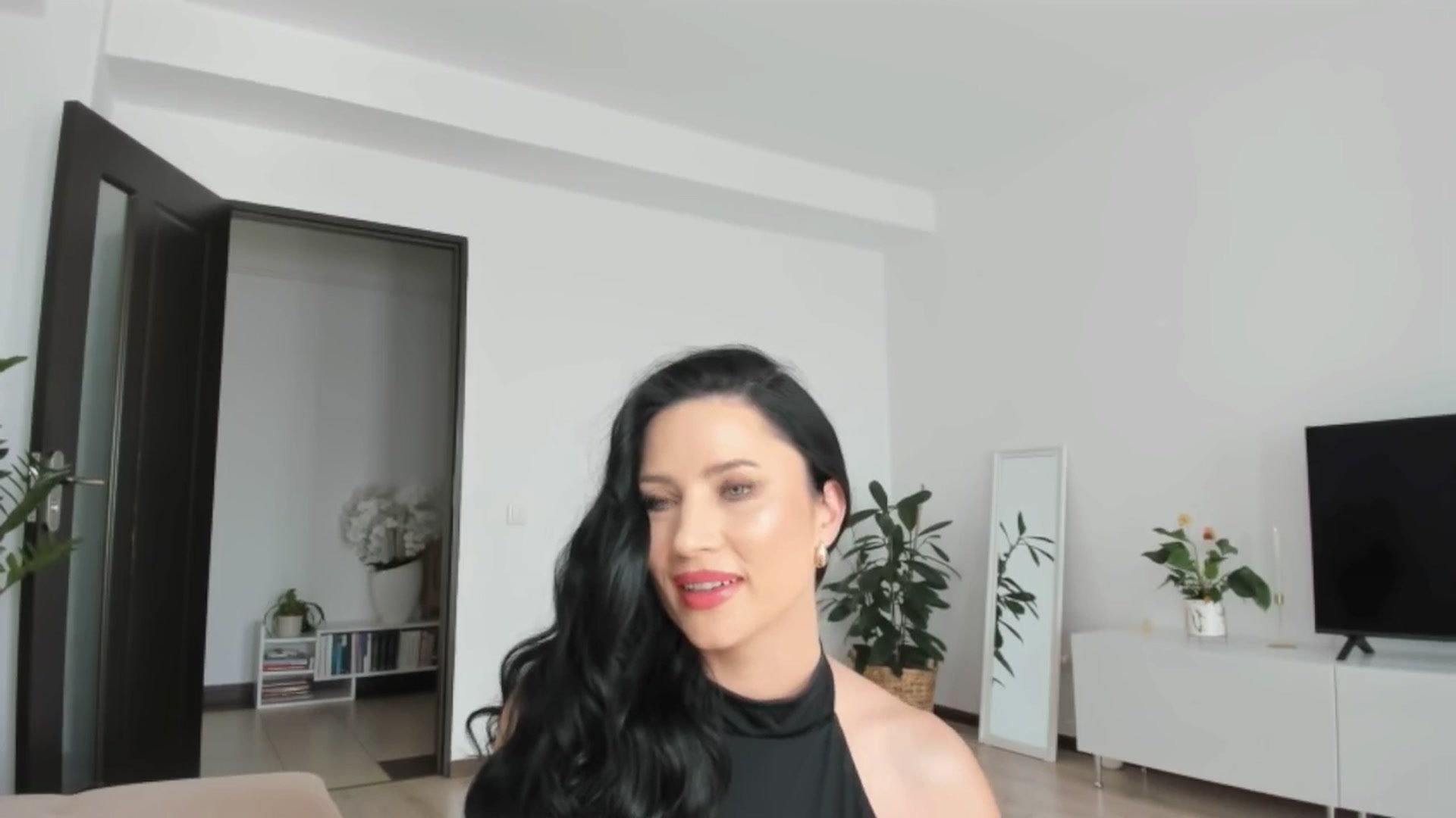 Gallery image thumbnail from Ms_Seductive's myfreecams stream on, 05/01/2025, 14:56 image 6 of 20