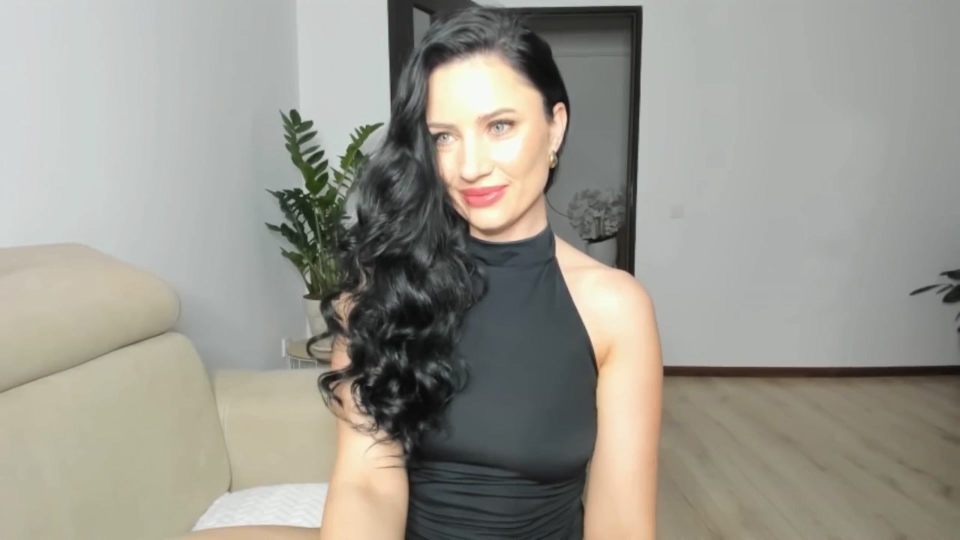 Gallery image thumbnail from Ms_Seductive's myfreecams stream on, 05/01/2025, 18:11 image 18 of 20