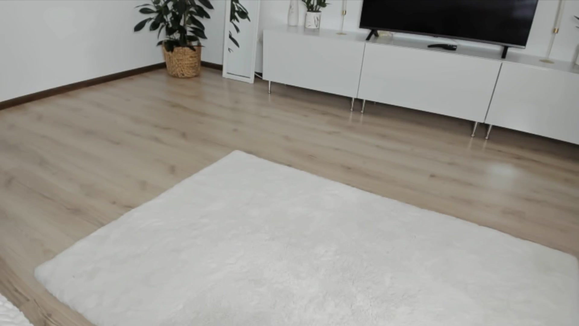 Gallery image thumbnail from Ms_Seductive's myfreecams stream on, 09/13/2025, 17:06 image 8 of 20