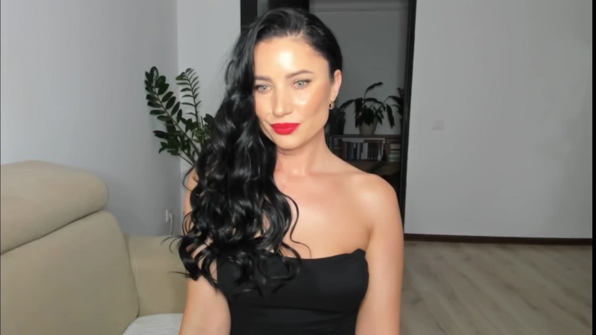 Gallery image thumbnail from Ms_Seductive's myfreecams stream on, 12/04/2025, 16:22 image 4 of 20