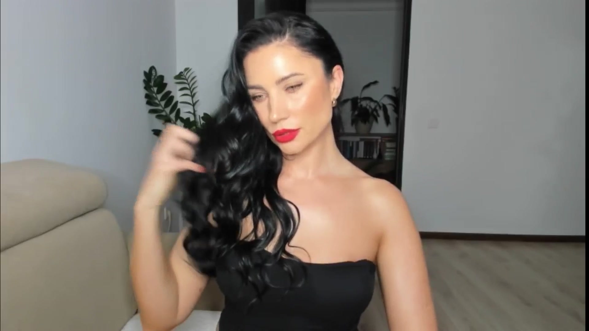 Gallery image thumbnail from Ms_Seductive's myfreecams stream on, 12/04/2025, 16:22 image 5 of 20